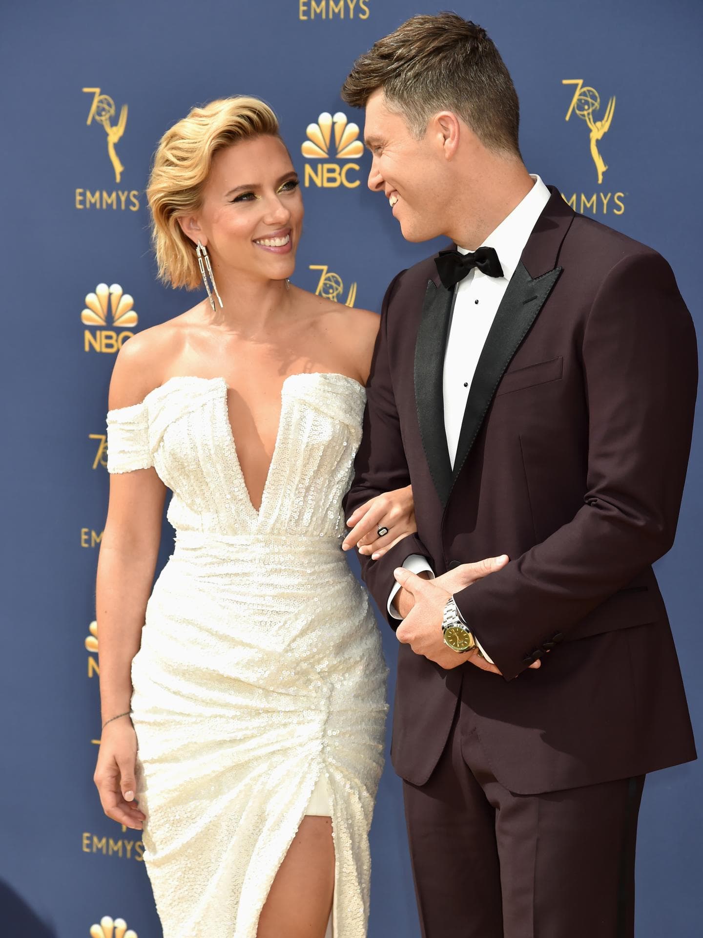 Scarlett Johansson und Colin Jost bei Emmy Verleihung
