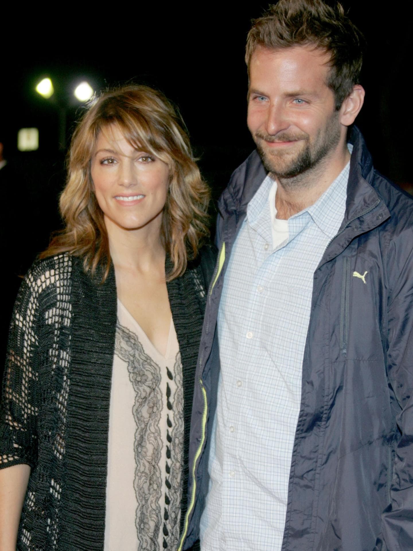 Jennifer Esposito und Bradley Cooper