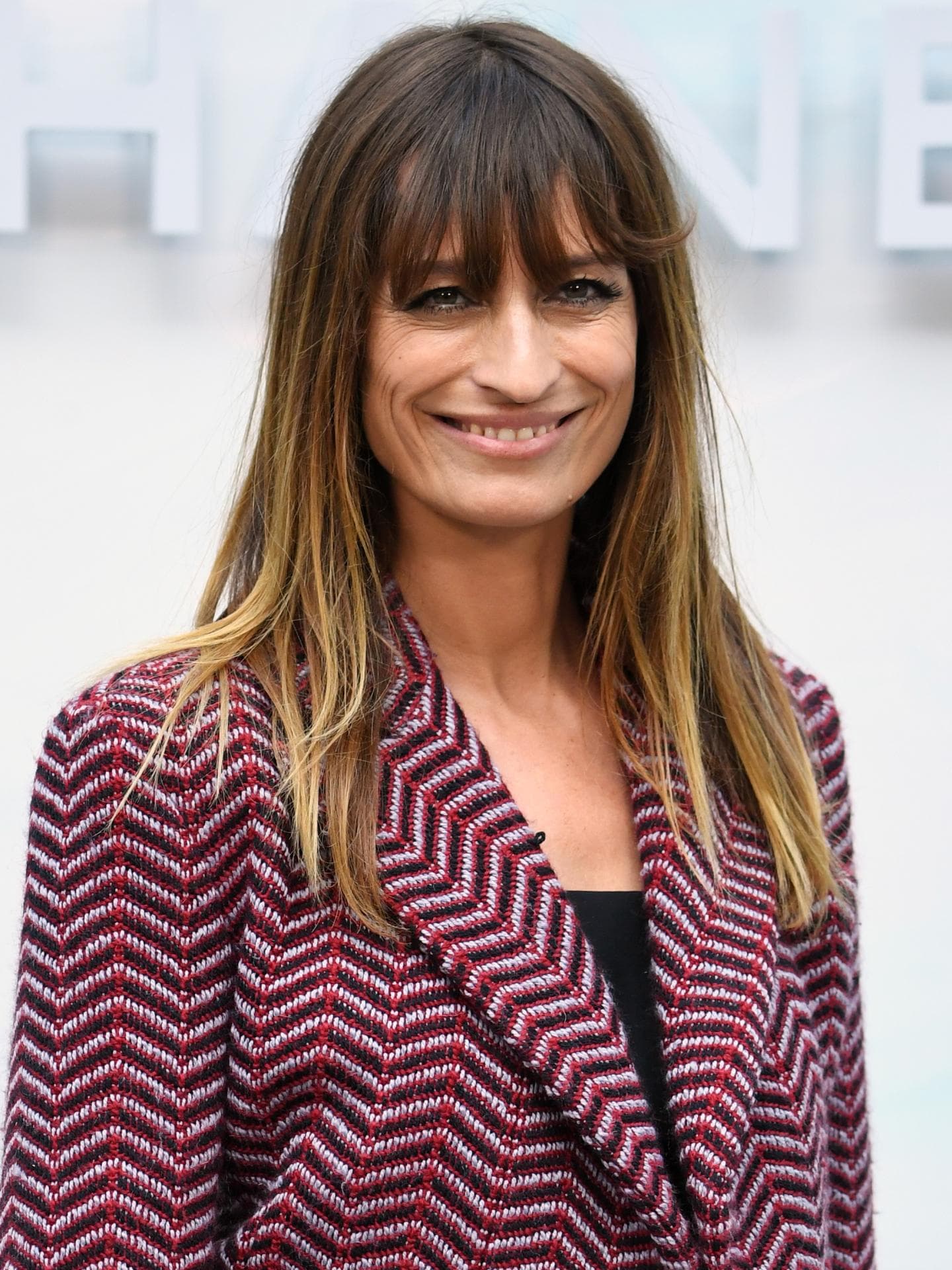 Caroline de Maigret Frisur