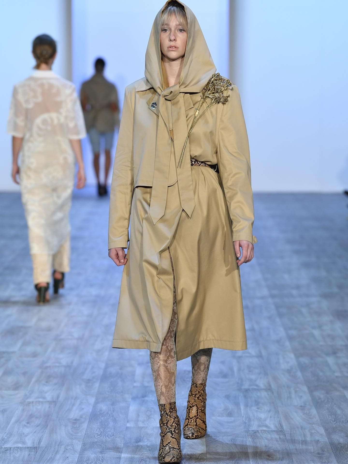mantel beige