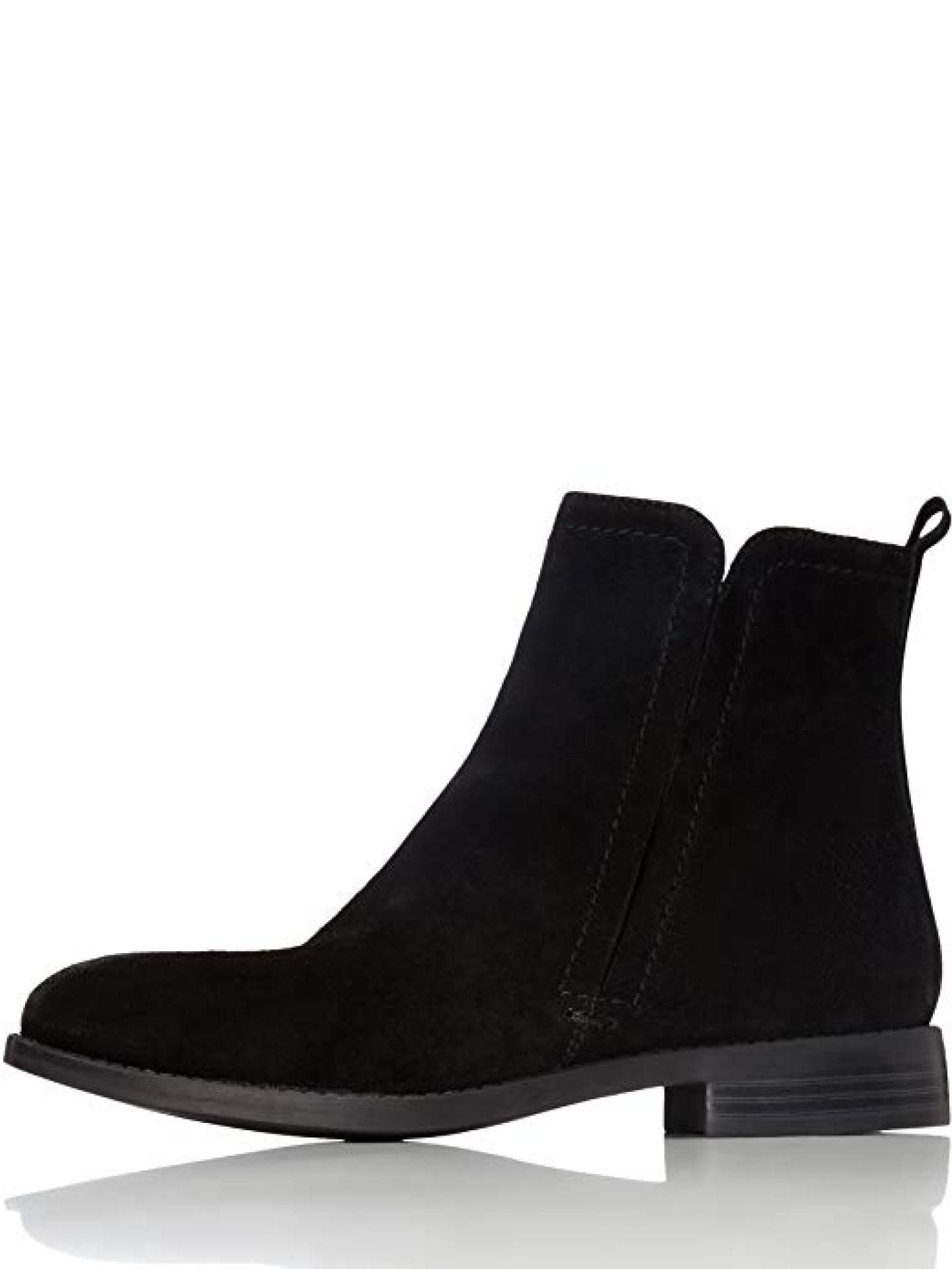 Chelsea Boots mit seitlichen Cutouts