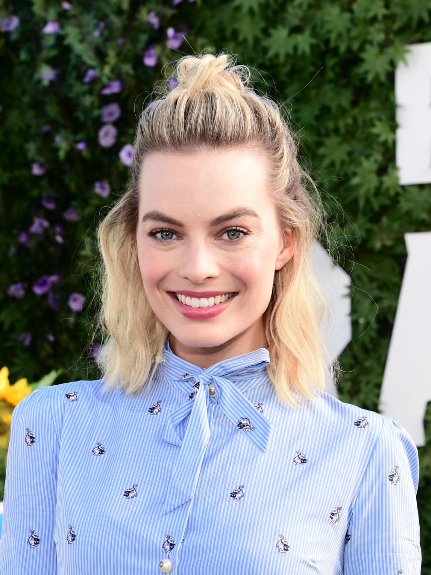 Margot Robbie mit Half Bun