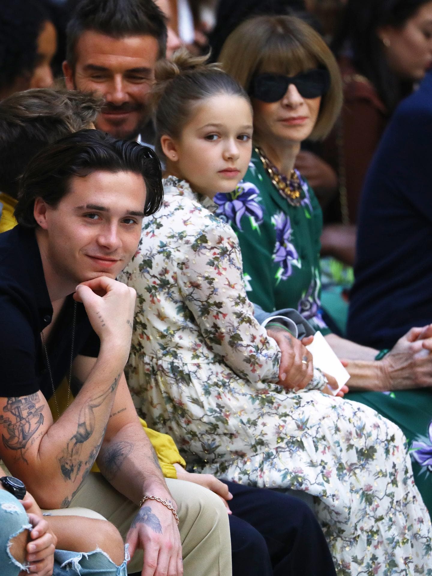 harper seven beckham fashion show anna wintour