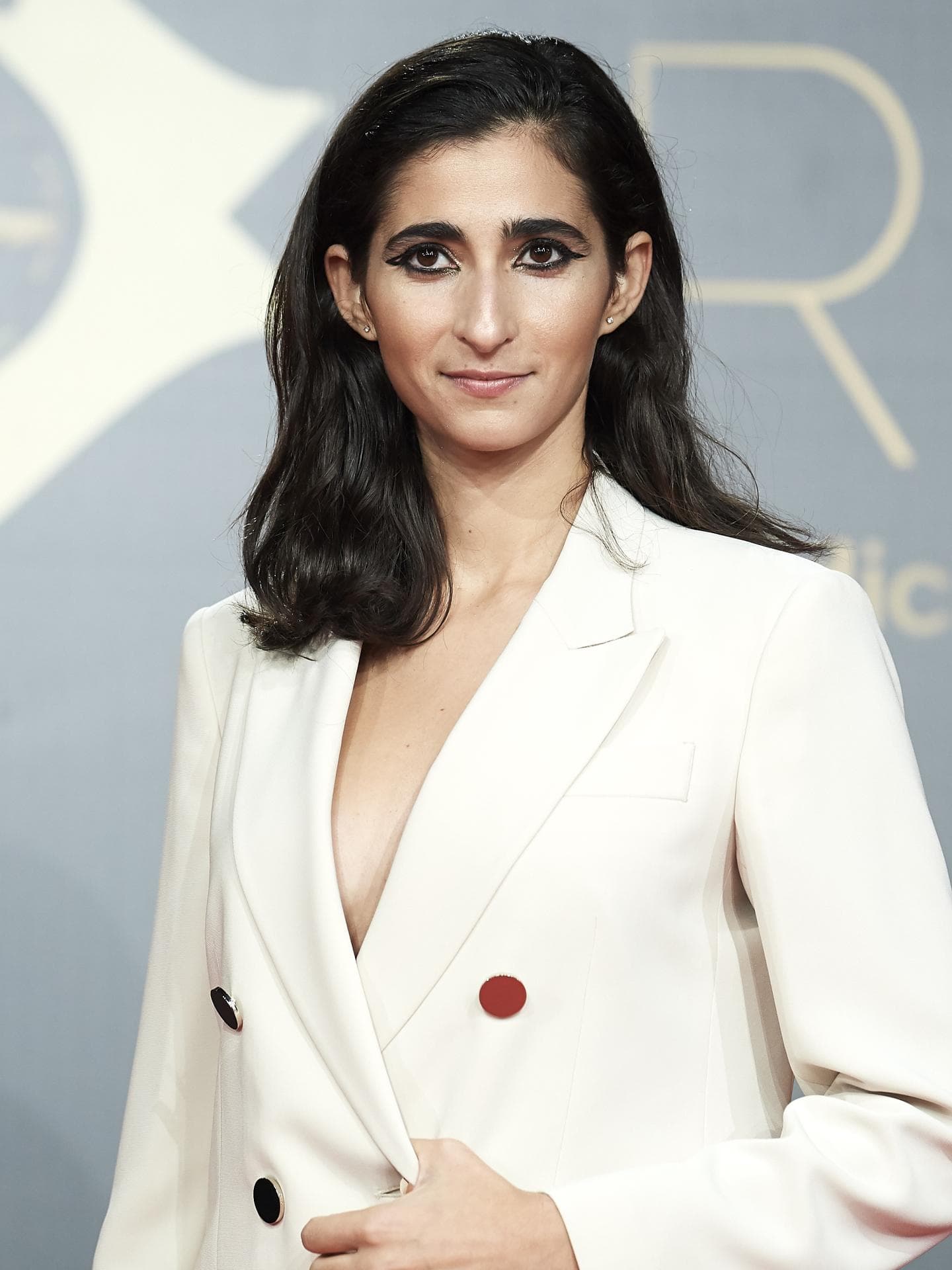 Alba Flores