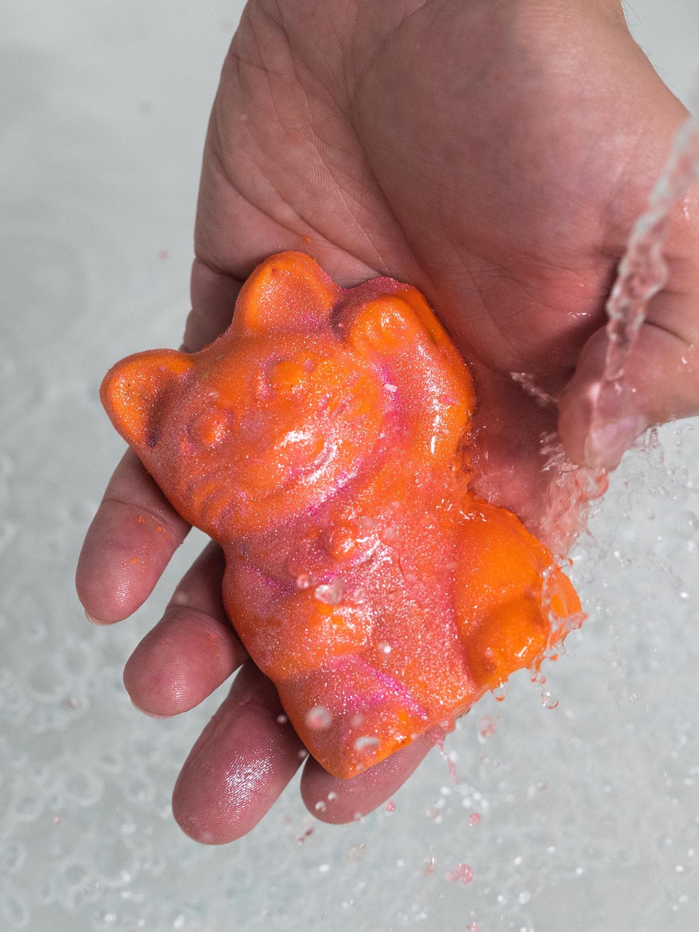 Schaumbad Winkekatze von Lush