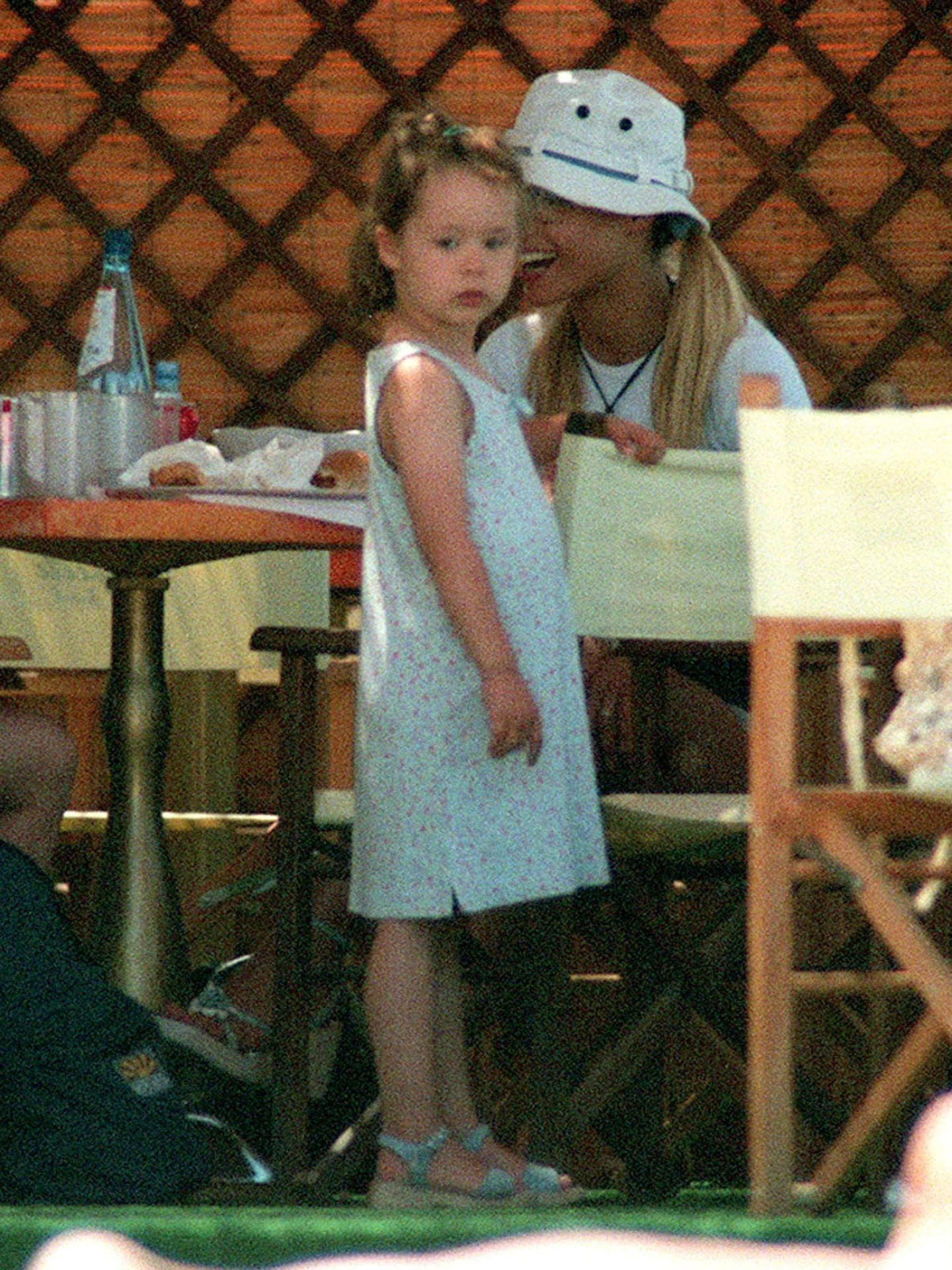 Aurora klein mit Michelle Hunziker