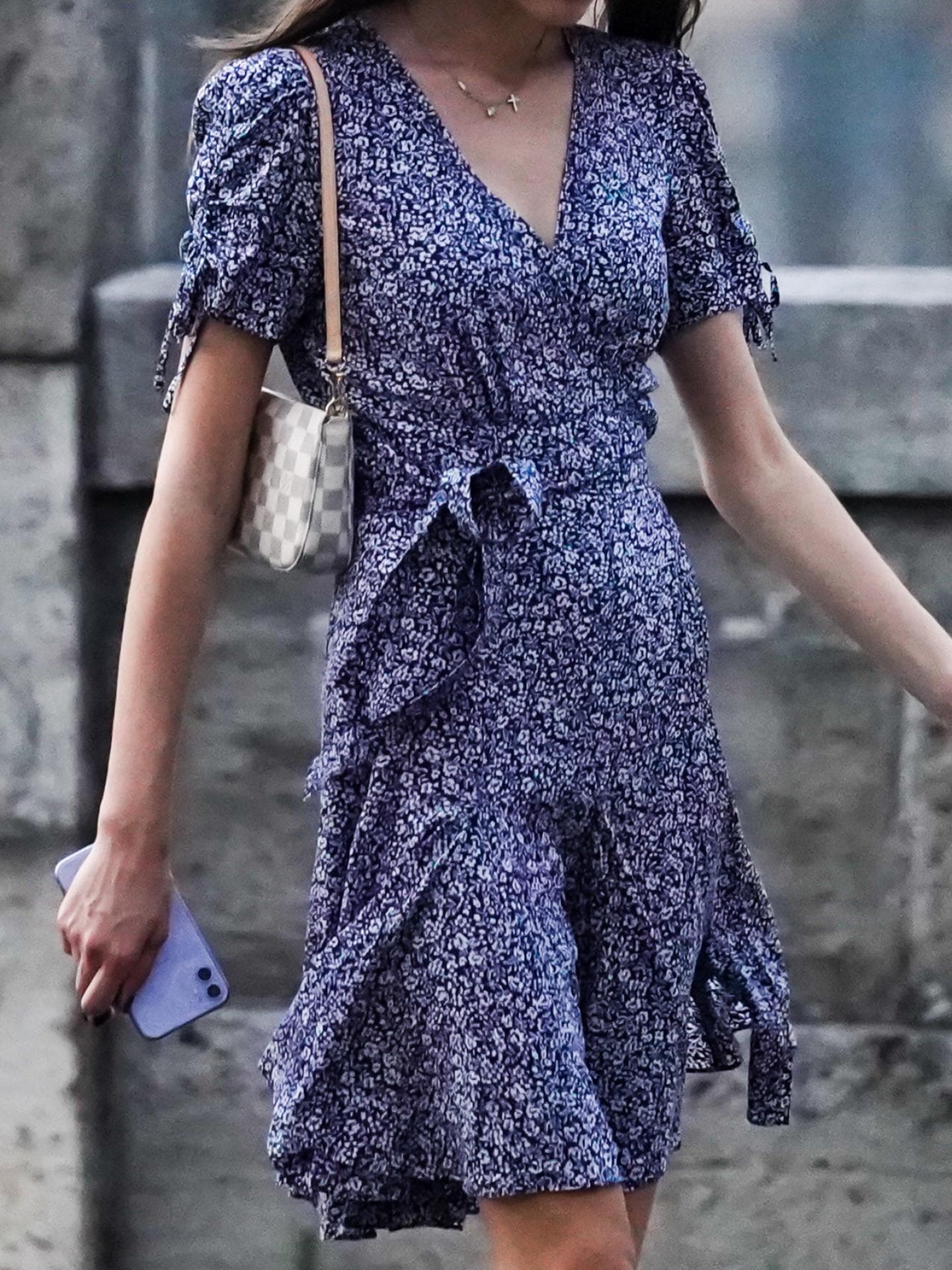 Sommerkleid dunkelblau Volants
