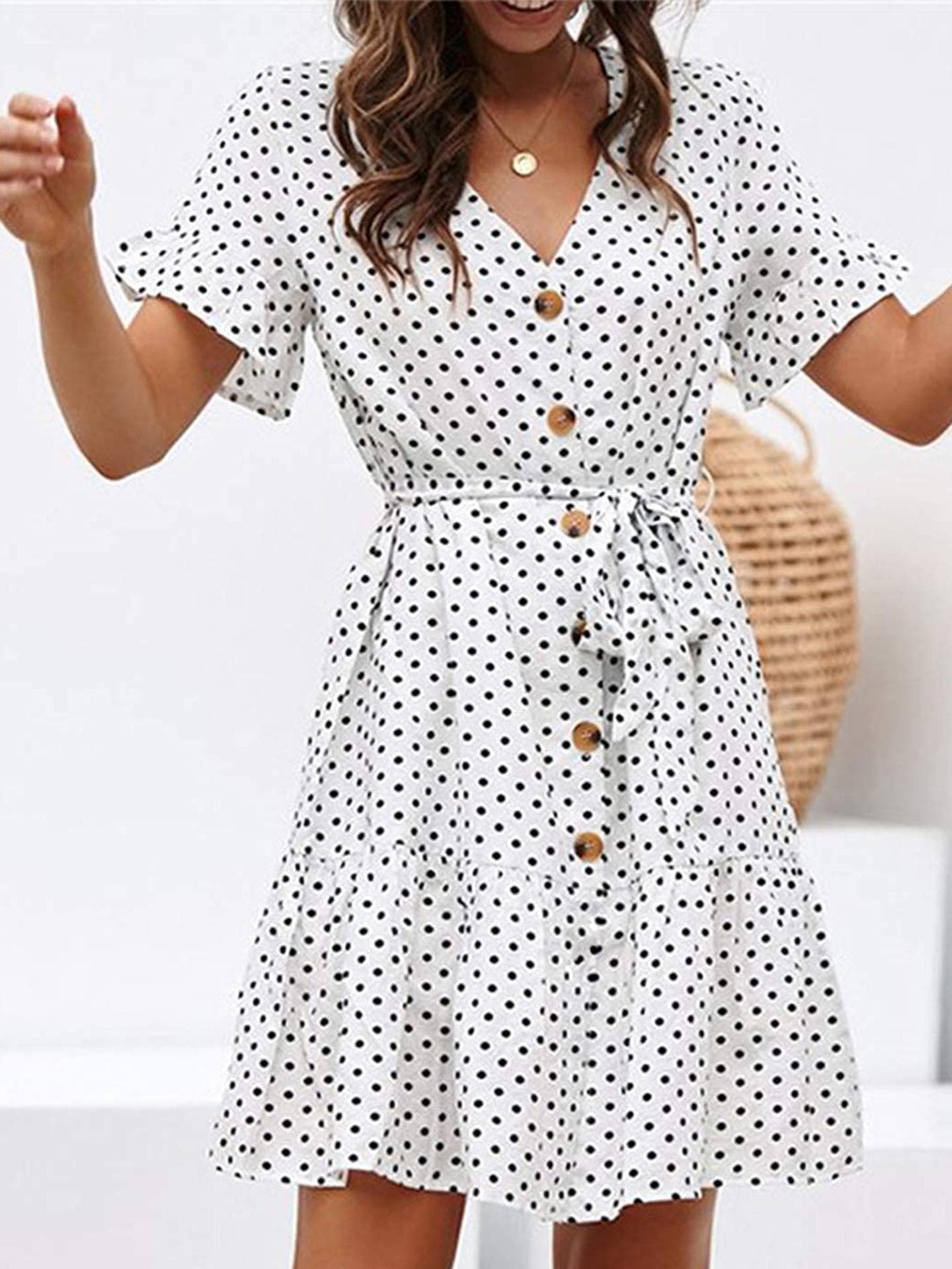 Sommerkleid mit schwarzen Punkten