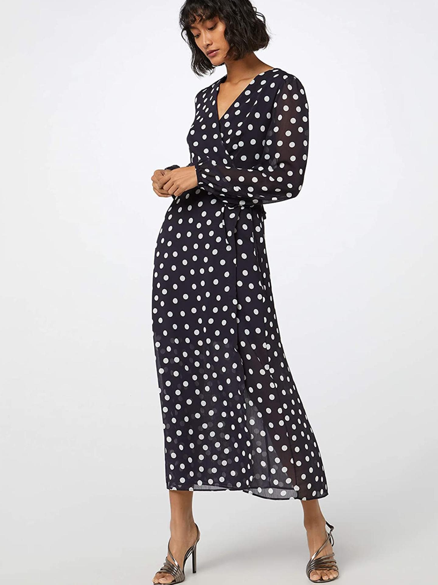 Langes Kleid mit Polka Dots