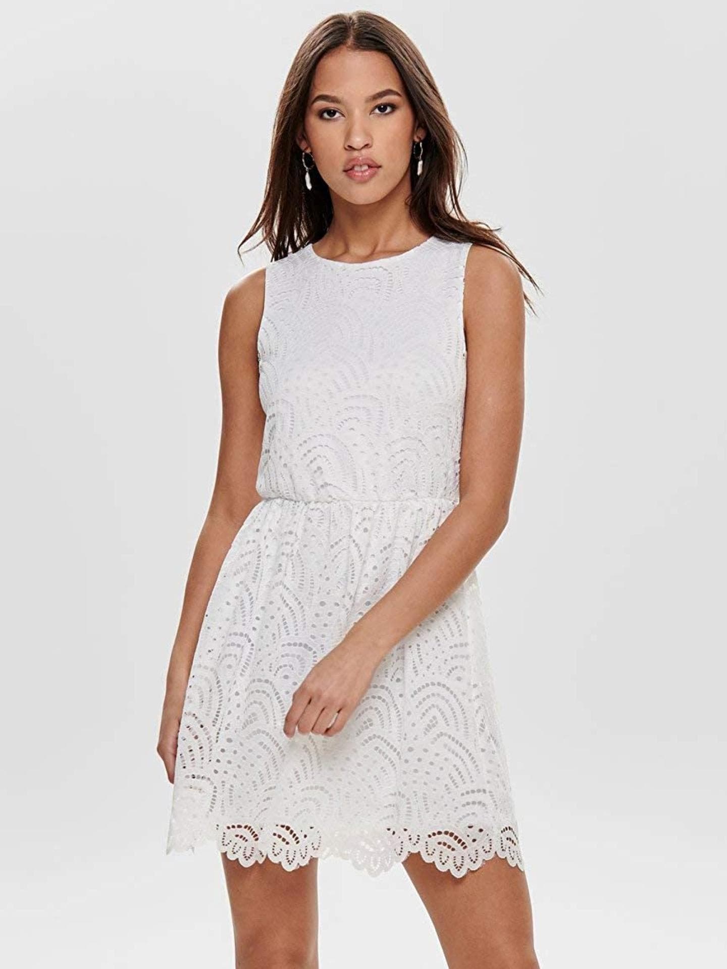 Weißes Kleid mit Lochspitze
