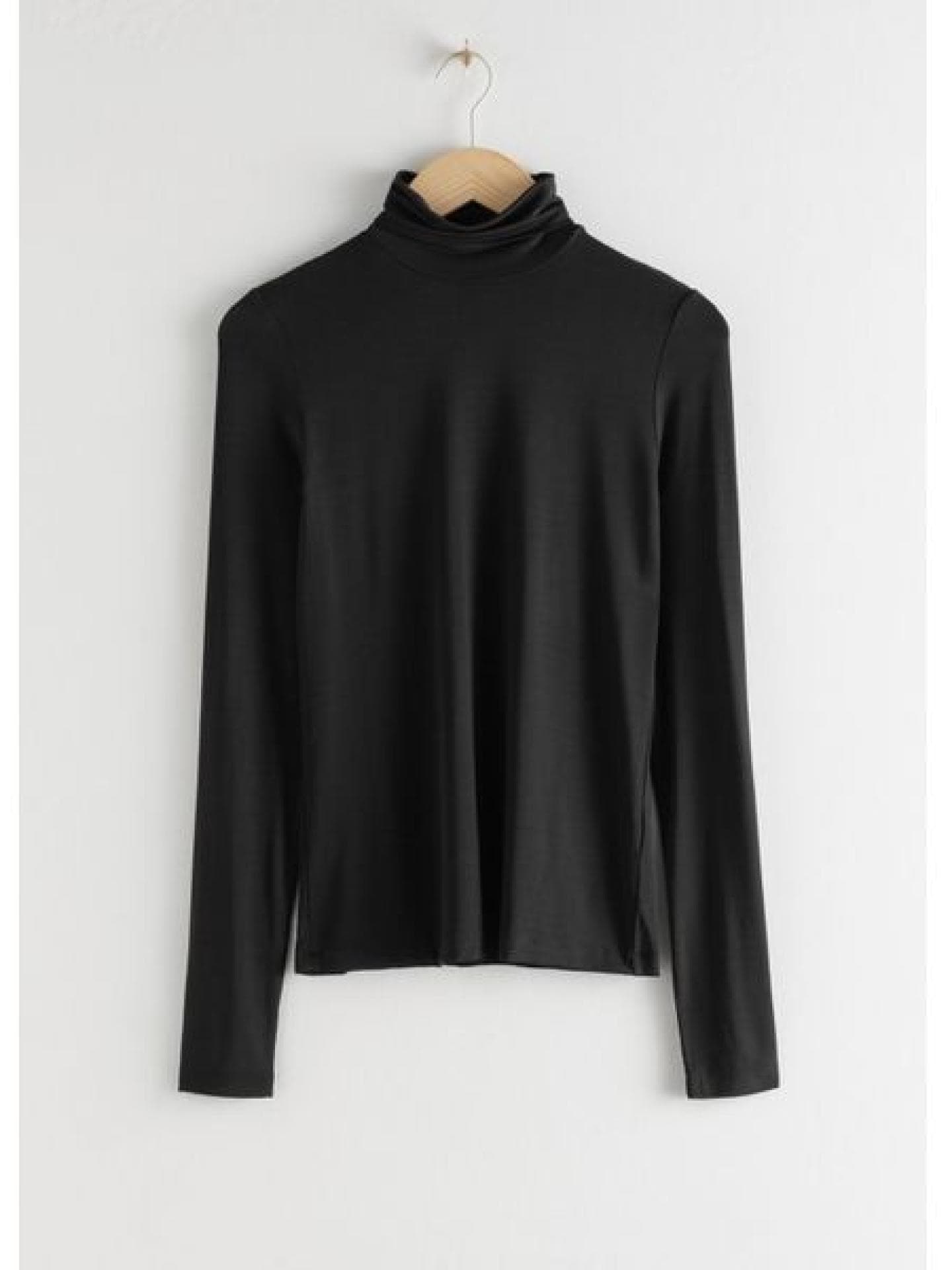 Figurbetonter Rollkragenpullover mit Stretchanteil Figurbetonter Rollkragenpullover mit Stretchanteil