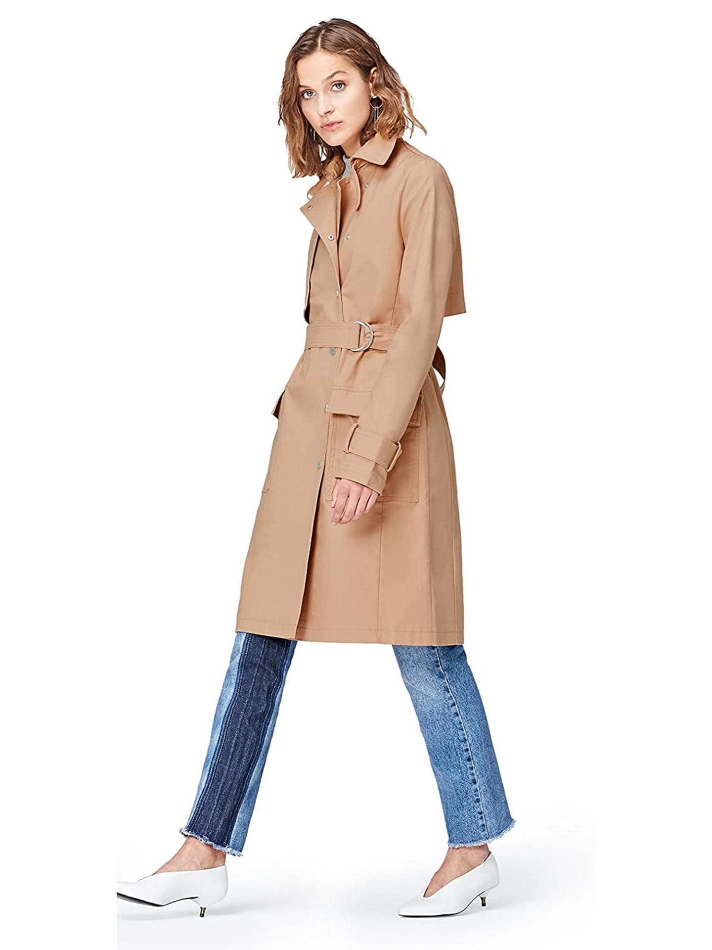 Trenchcoat mit asymmetrischen Details