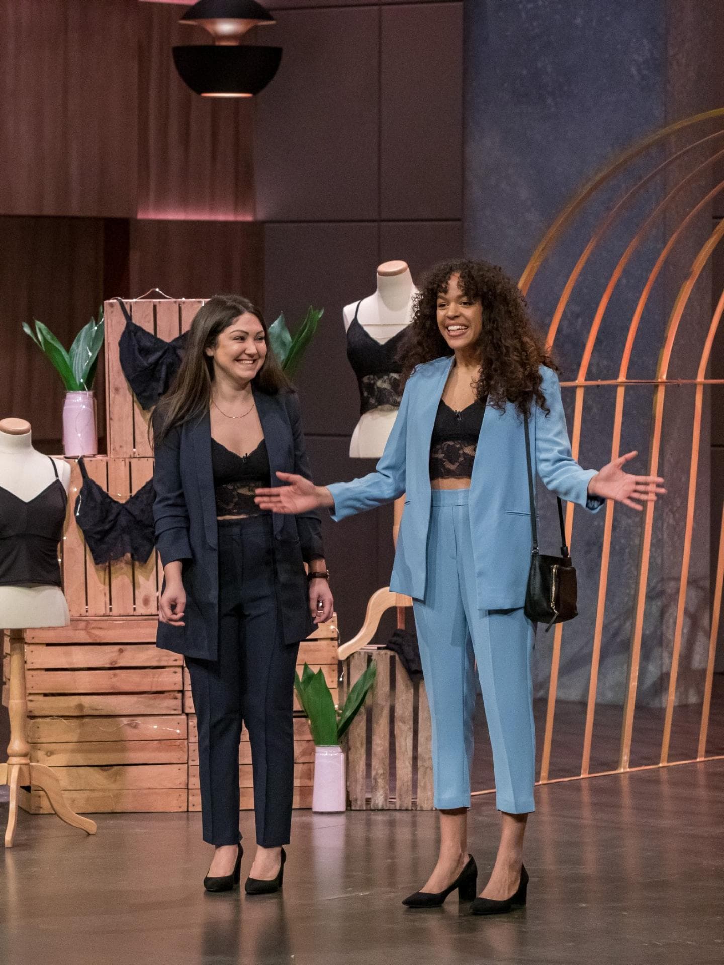Dilara Cakirhan und Paula Essam Pocketsy