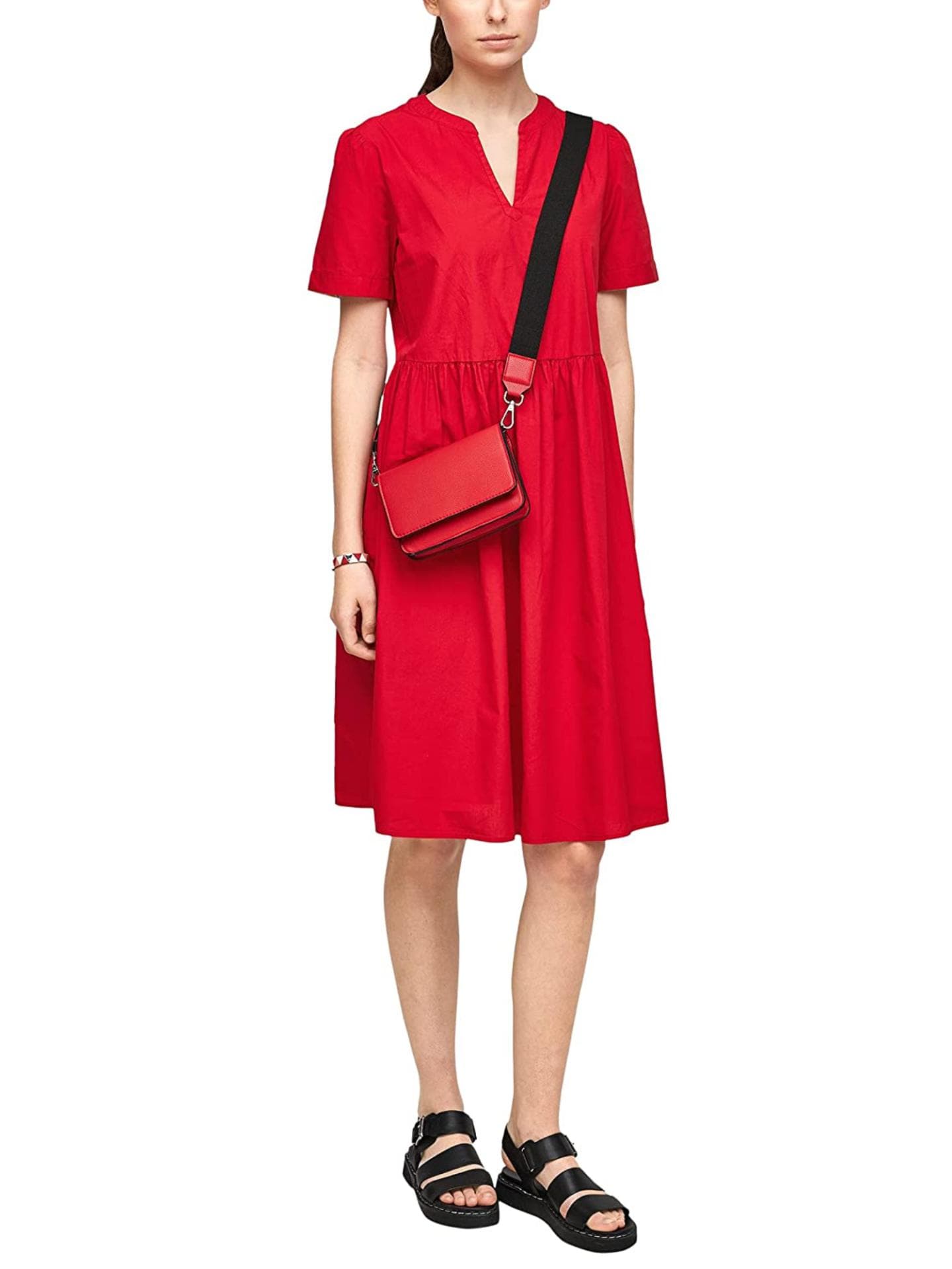 Rotes Kleid in A-Linie