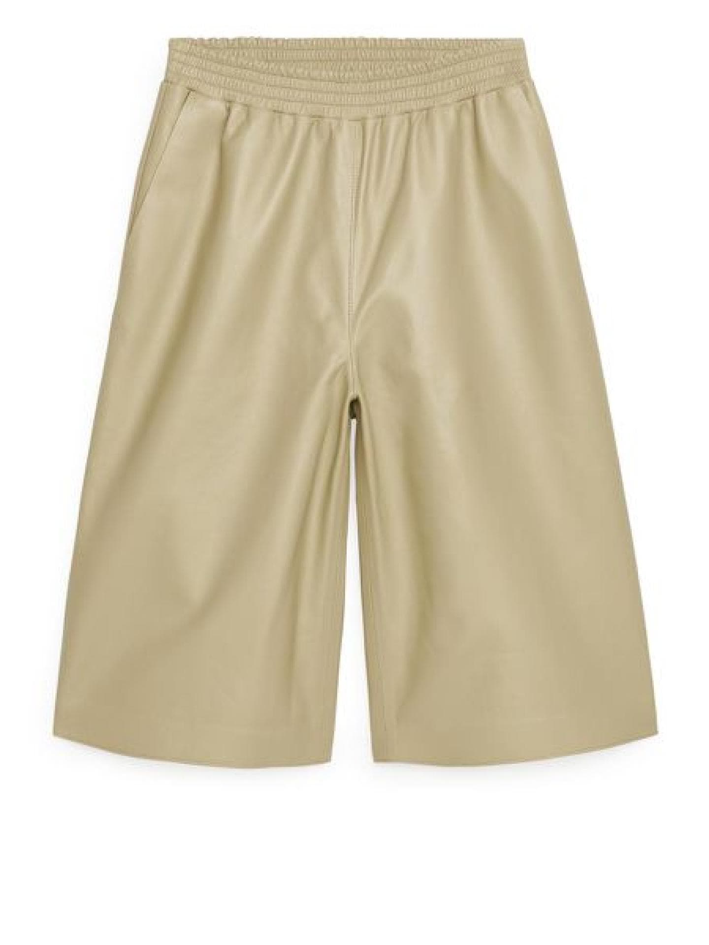 Beige Ledershorts