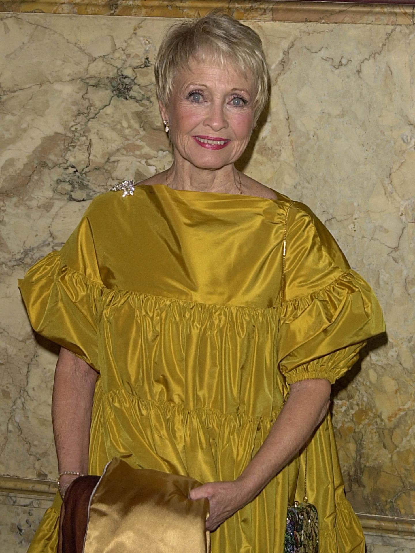 Jane Powell gestorben Jane Powell goldenes Kleid