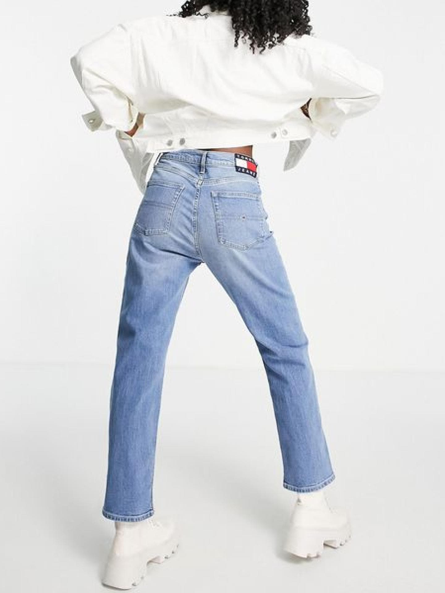  Harper – Straight Jeans in mittlerer Waschung mit hohem Bund