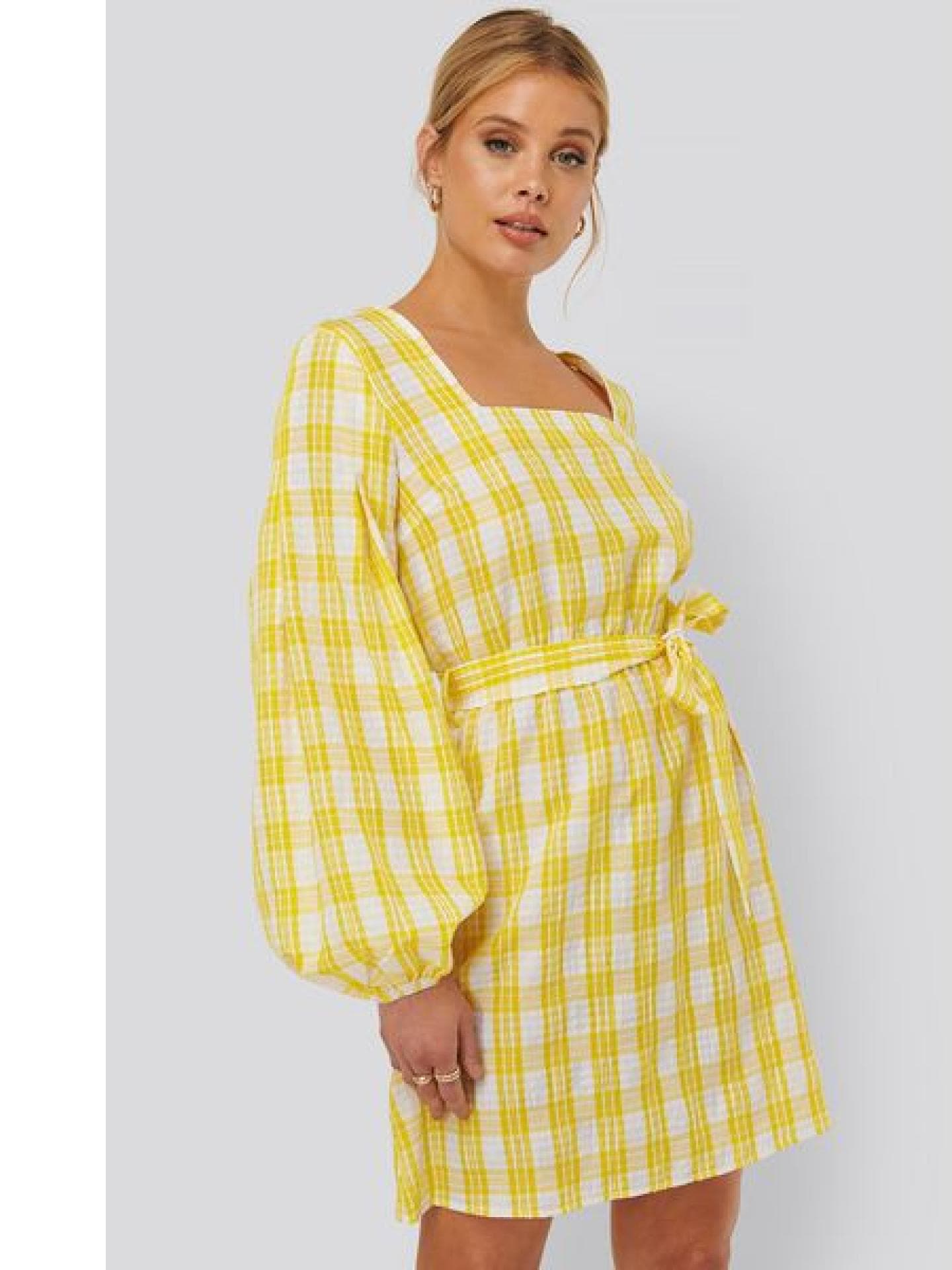 gelbes kleid