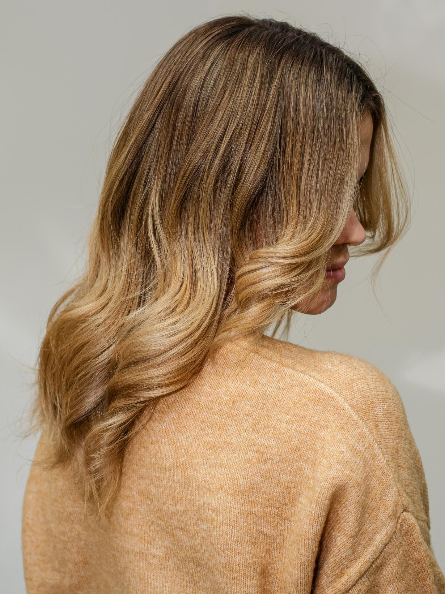 Haare mit Töning im Balayage-Look