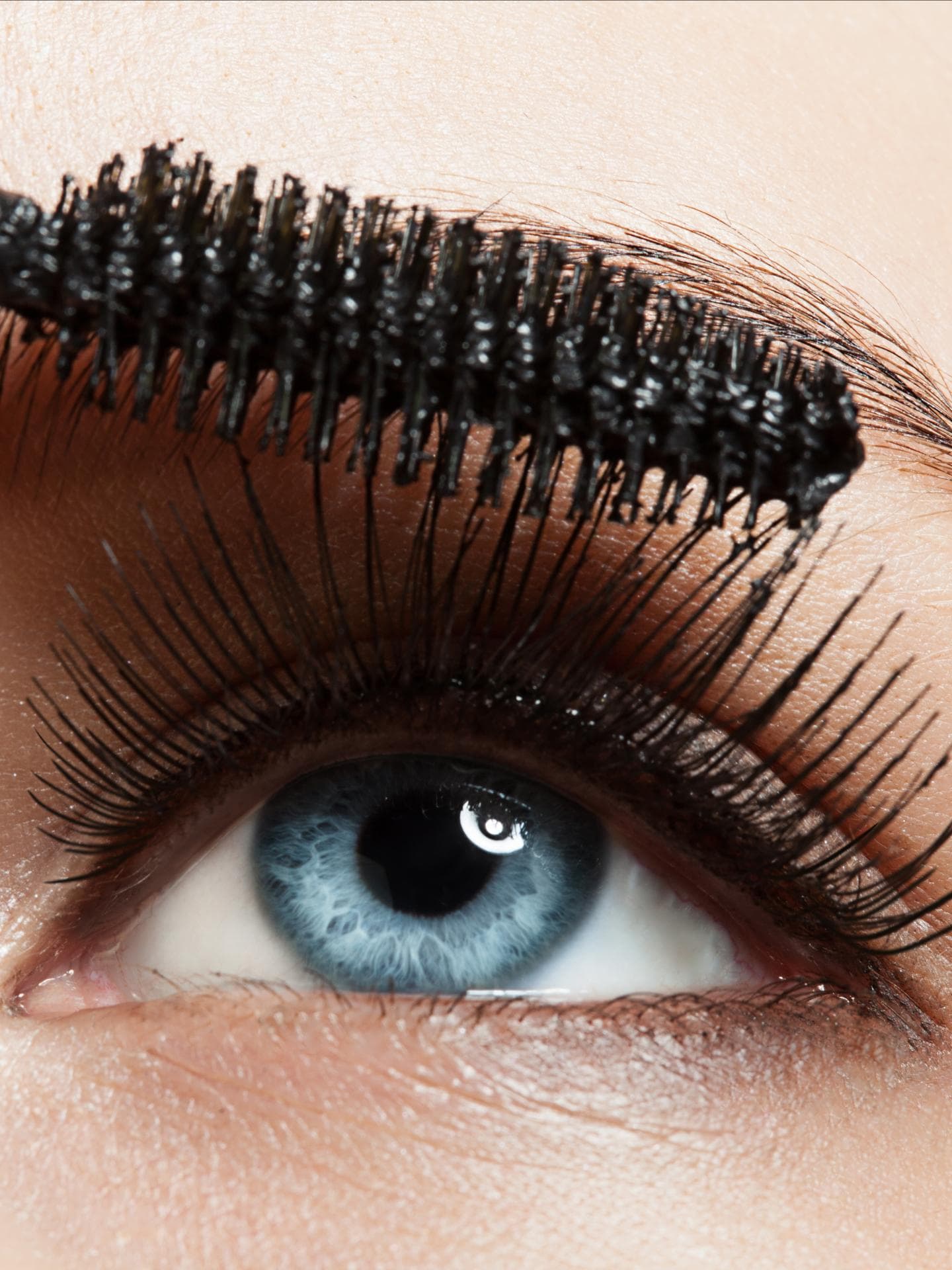 Auge mit Wimpern