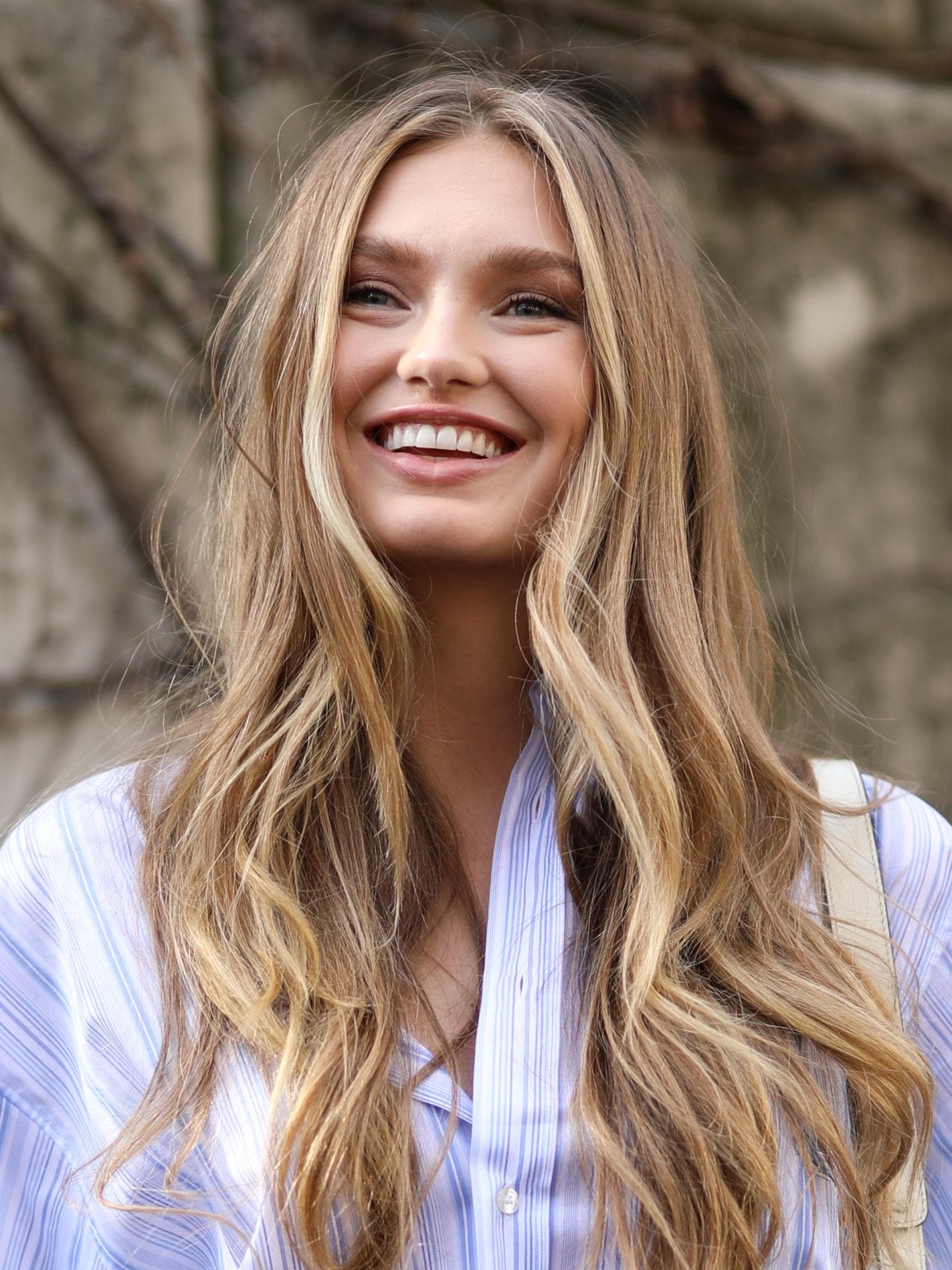 Romee Strijd Face Framing