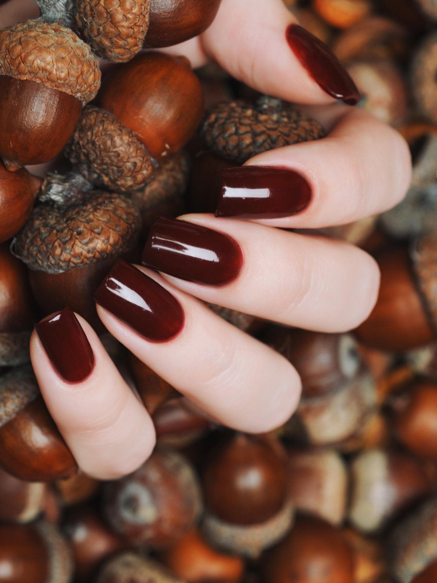 Brauner Nagellack 