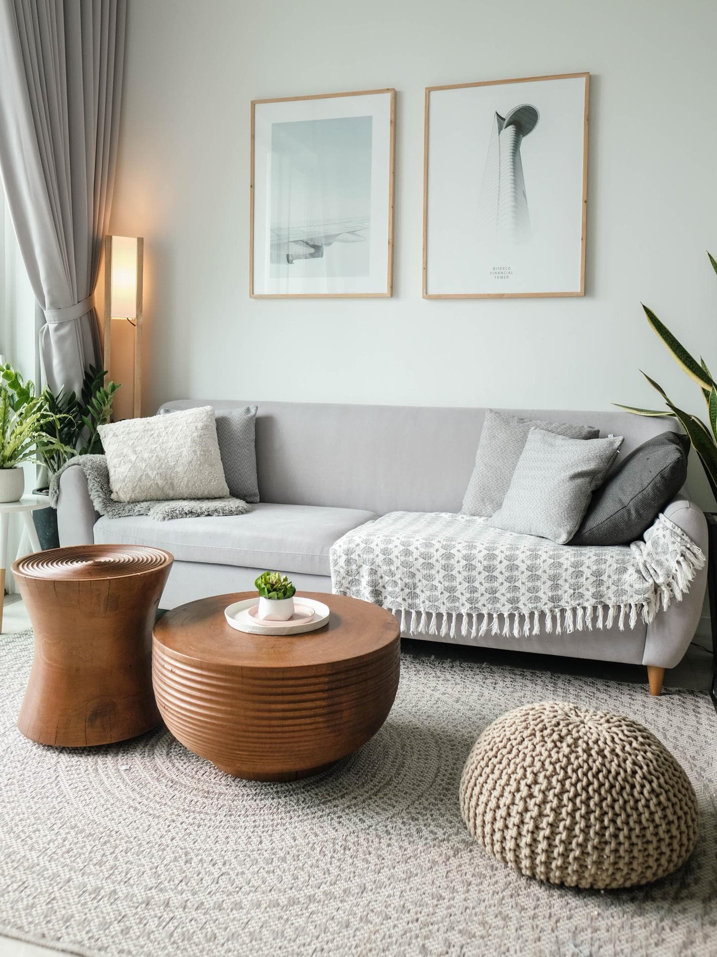 Wohnzimmer in Grautönen