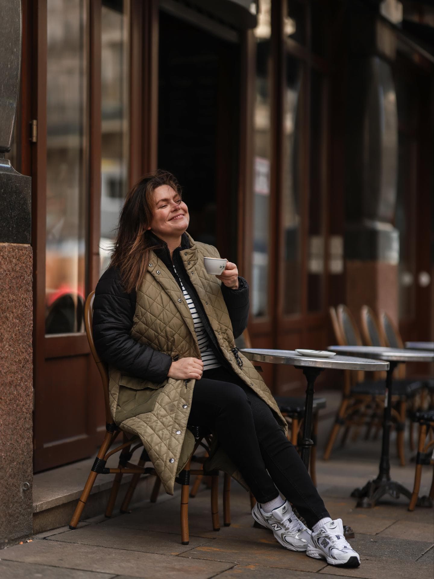 Frau mit Wintermantel