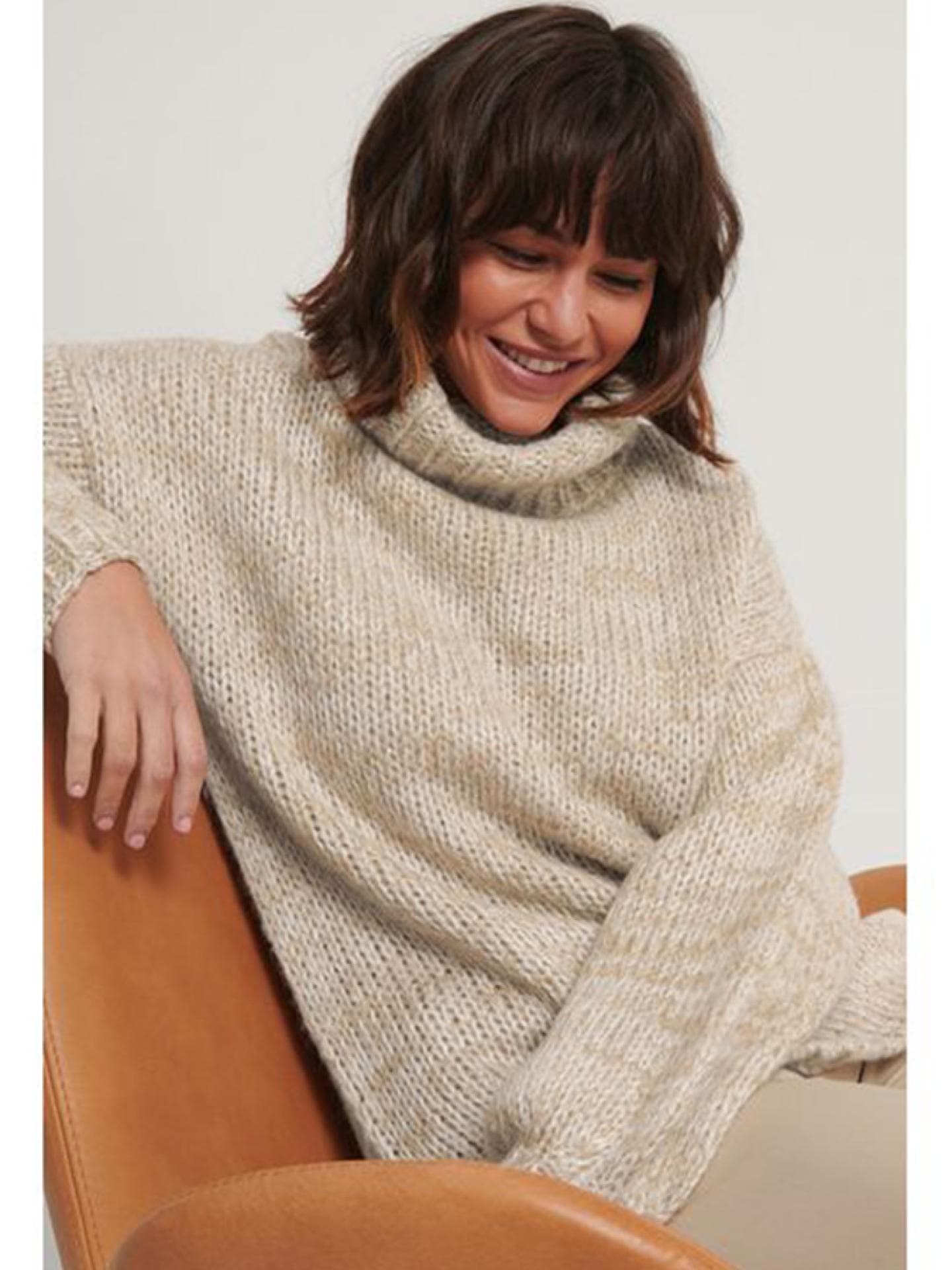 Strickpullover Mit Hohem Ausschnitt