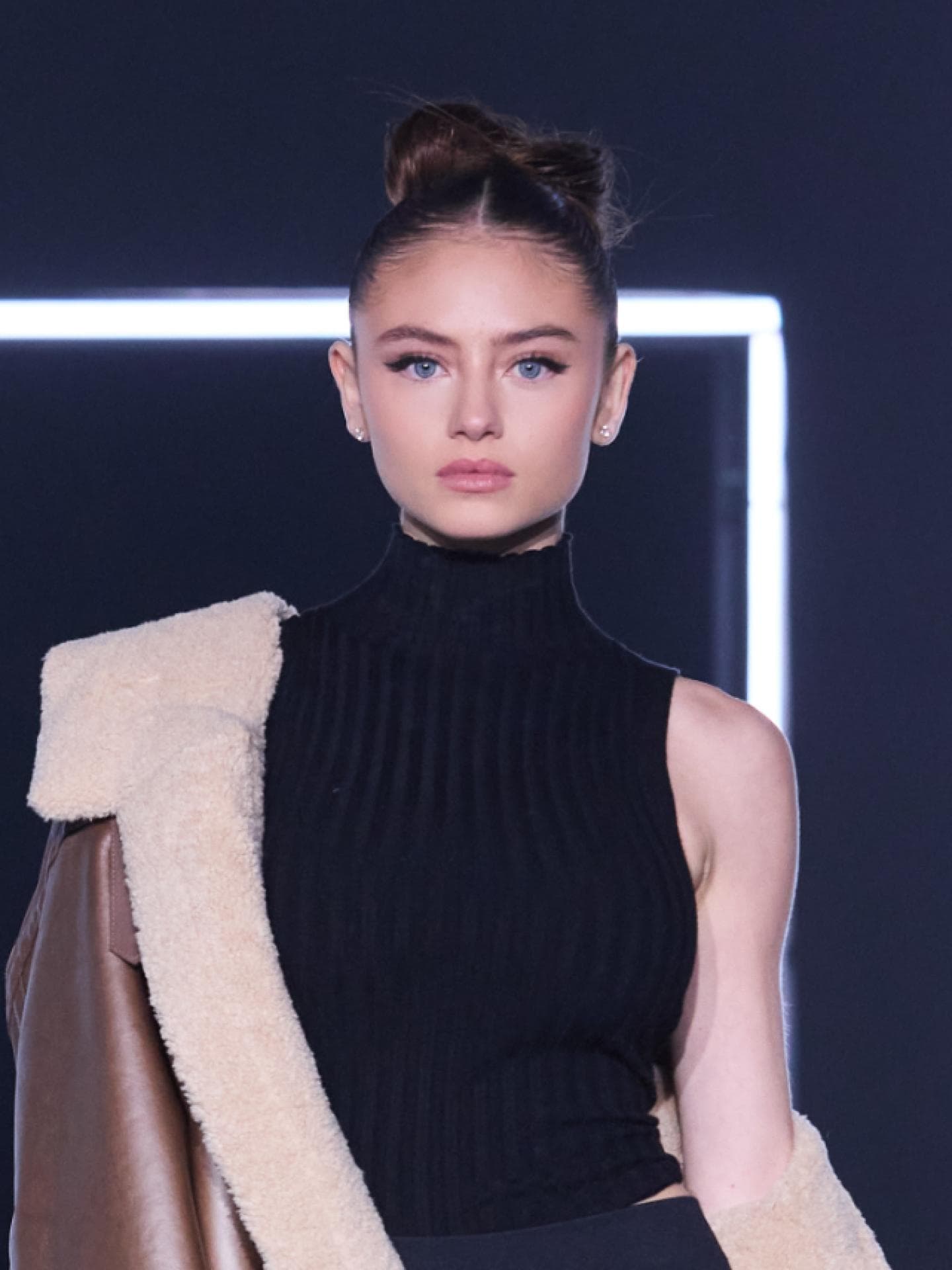 Model Leni Klum läuft für ihre eigene Kollektion Leni Klum x ABOUT YOU auf der Fashion Week in Mailand im Jahr 2022.