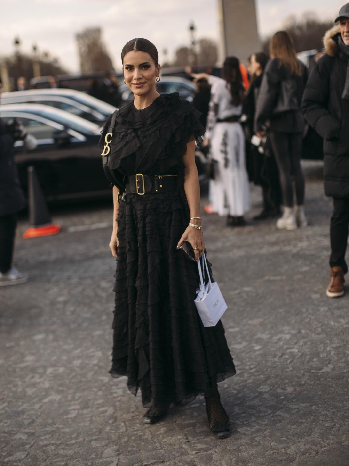 Streetstyle Paris Fashion Week schwarzes Kleid