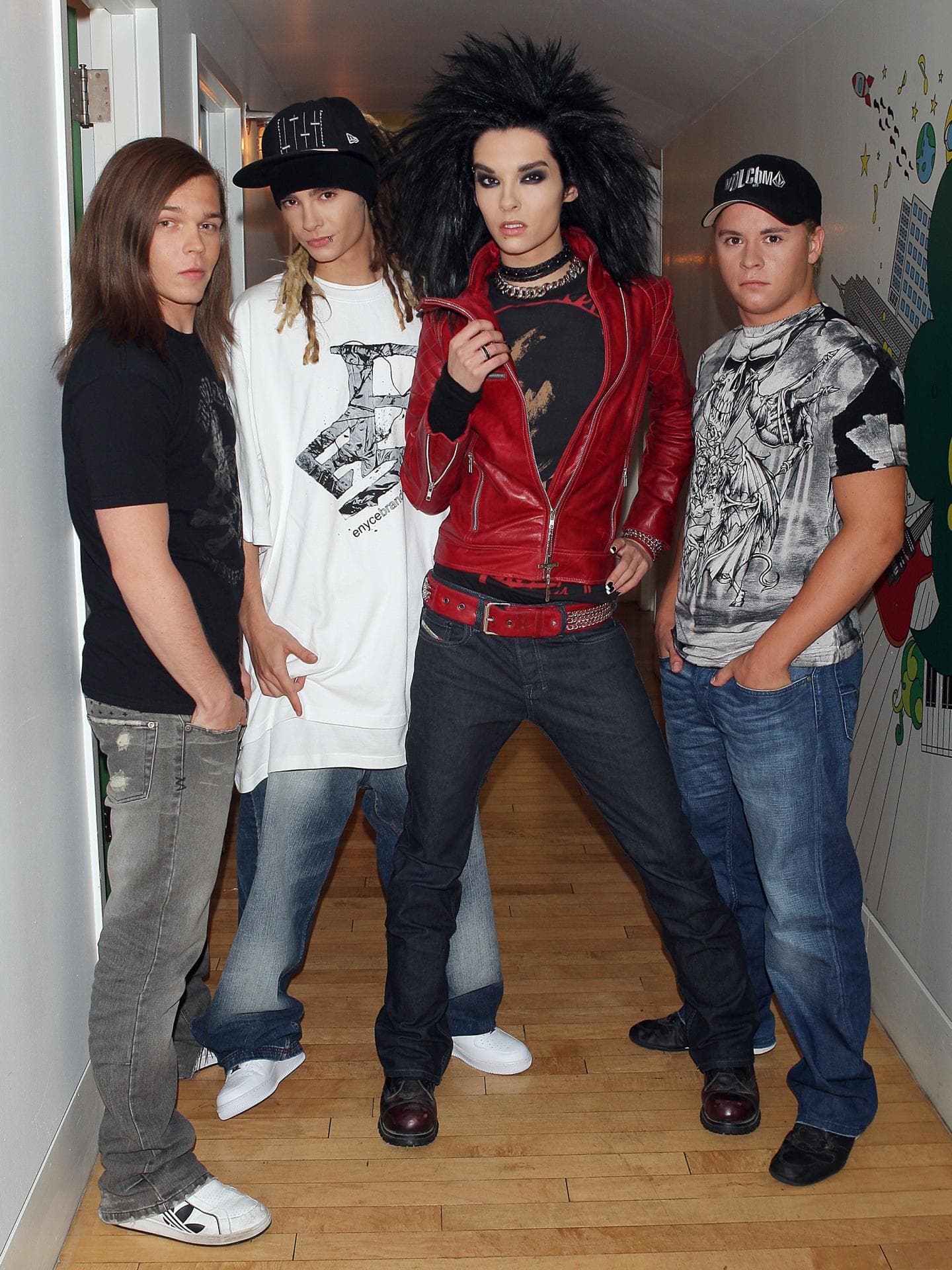 Die Band Tokio Hotel startete mit dem Hit „Durch den Monsun“ durch. Georg Listing, Tom und Bill Kaulitz und Gustav Schäfer von Tokio Hotel.