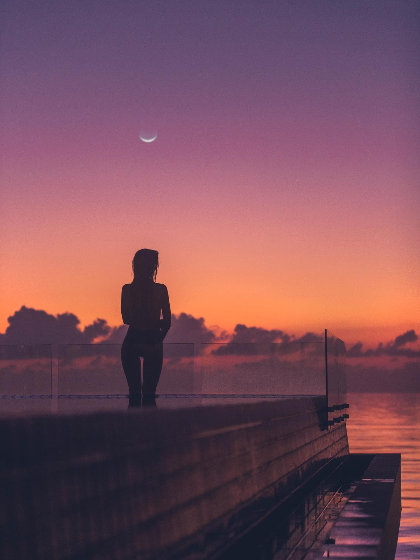 Frau mit Mond