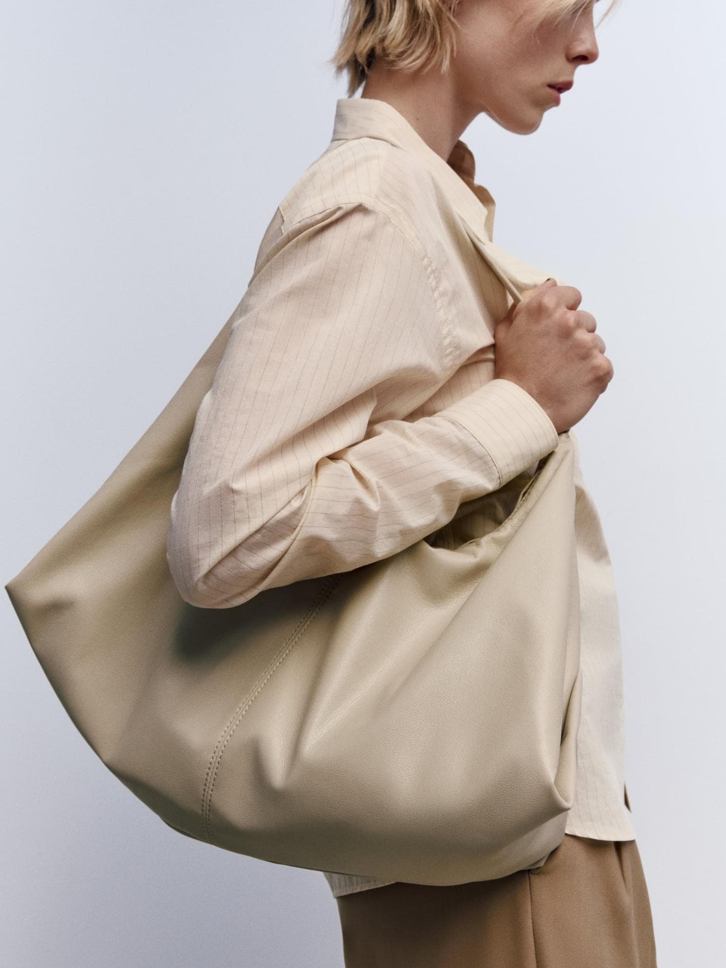 Beige Tasche von Zara
