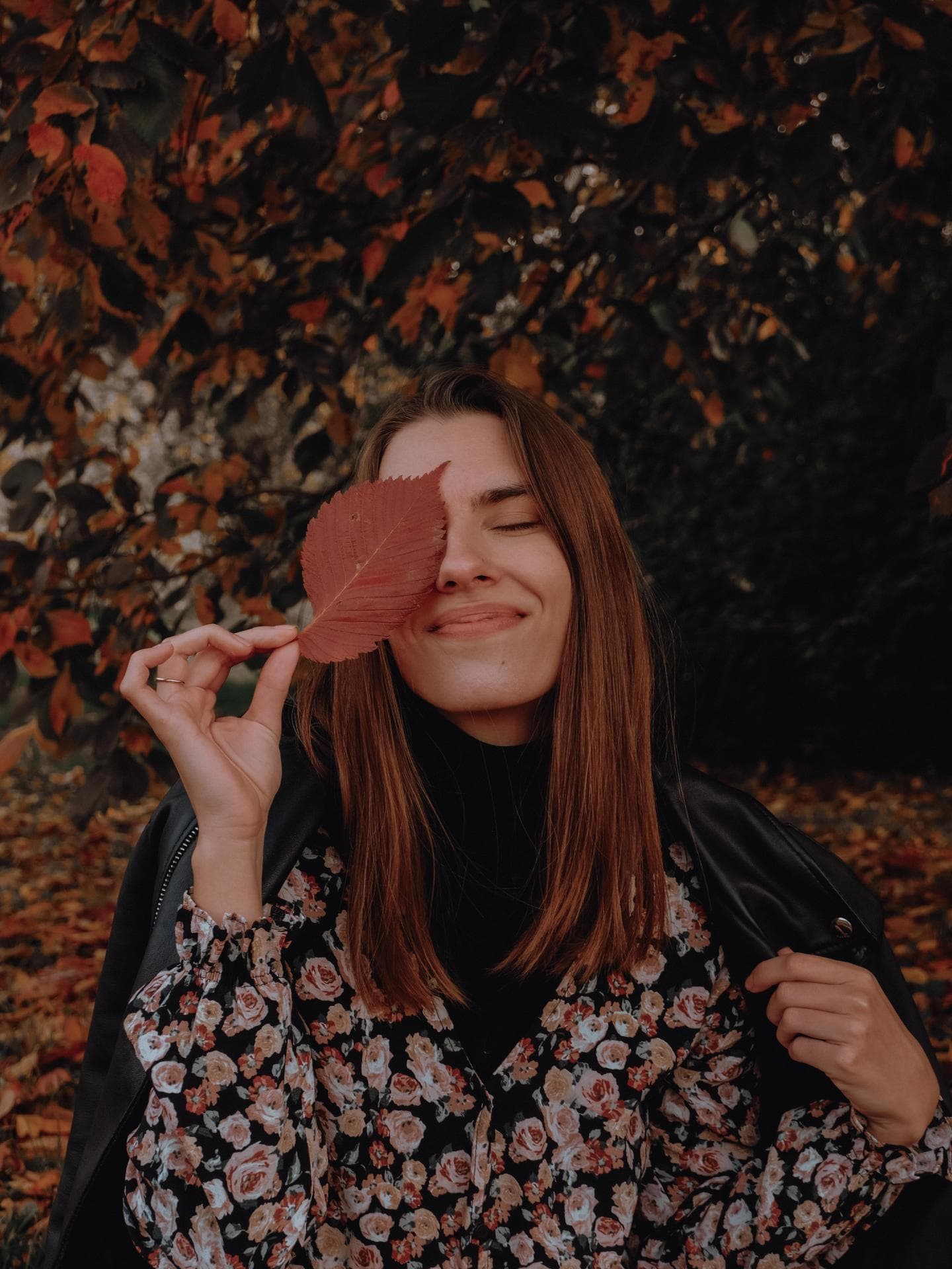 Frau im Herbst