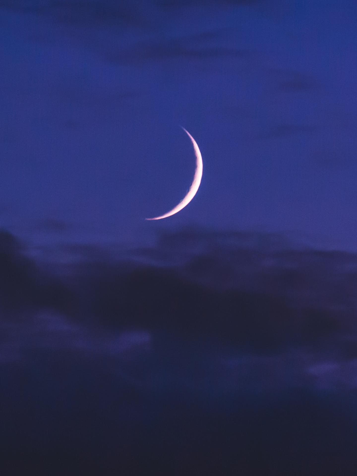 Neumond am Himmel