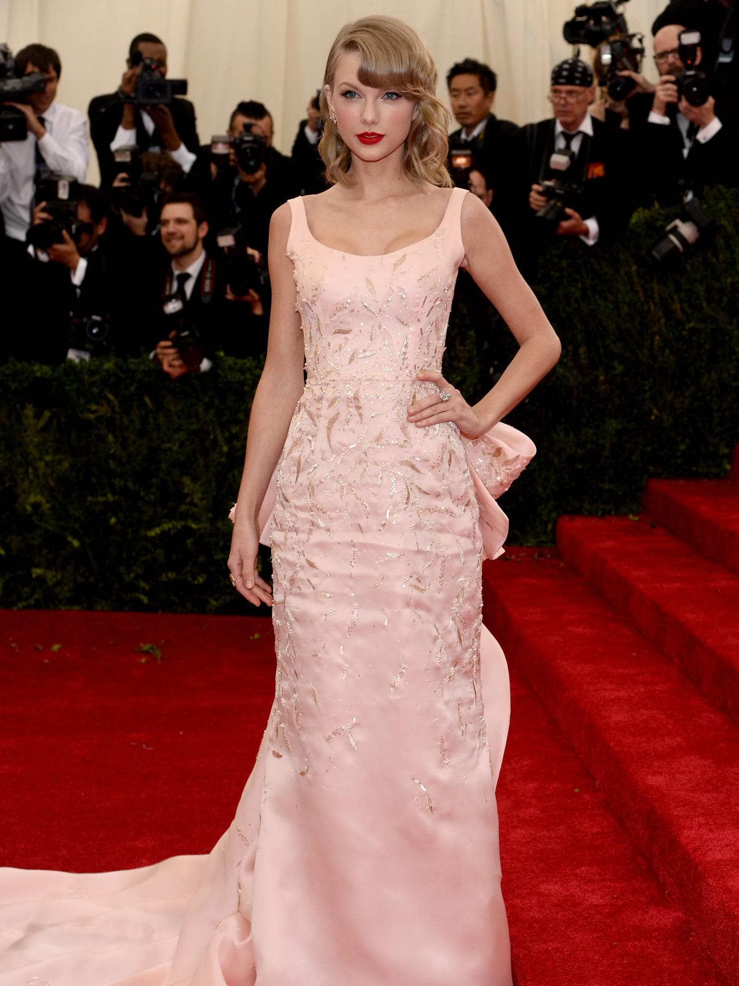 Taylor Swift Look