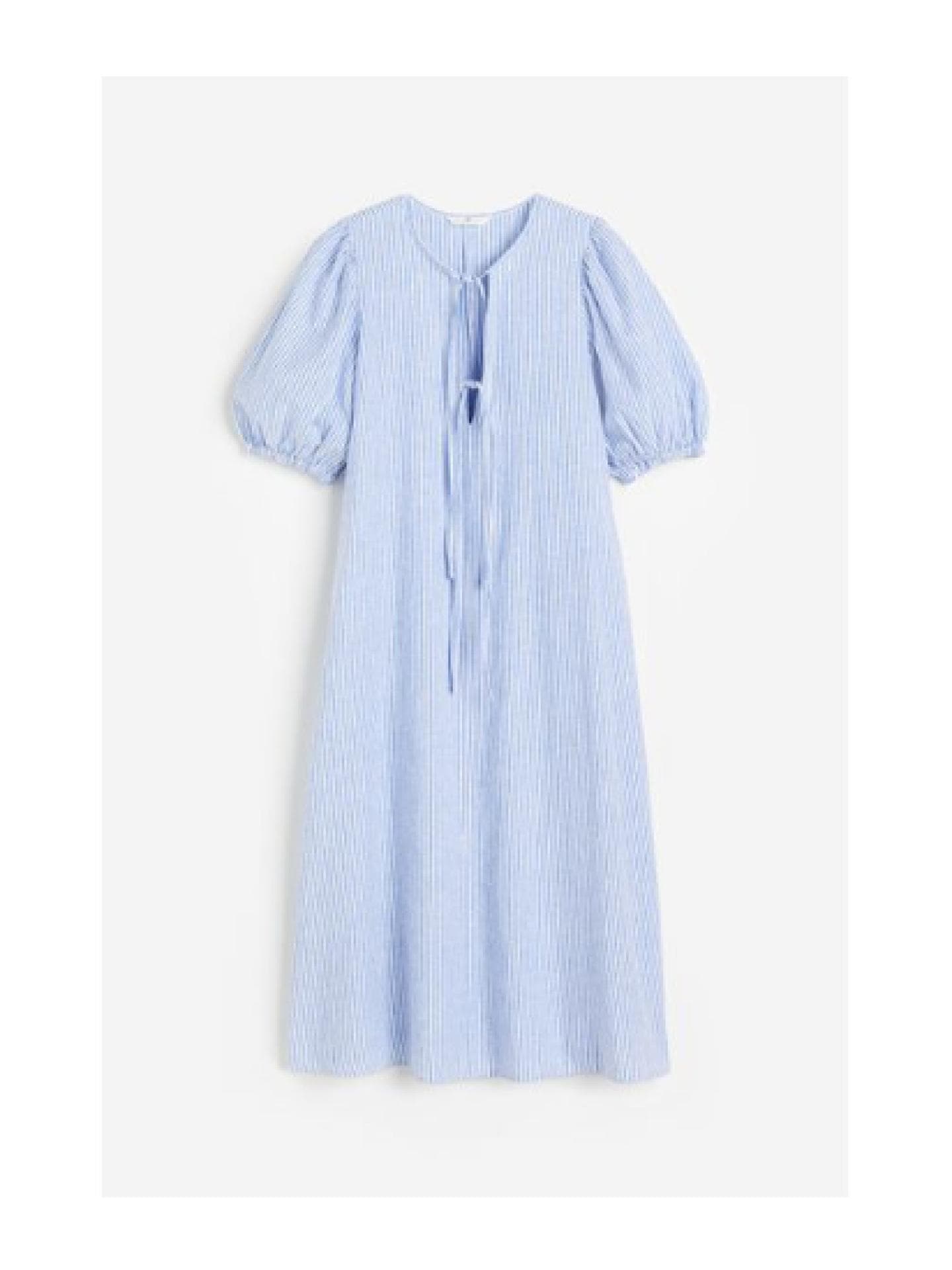 Blaues Kleid mit Puffärmeln