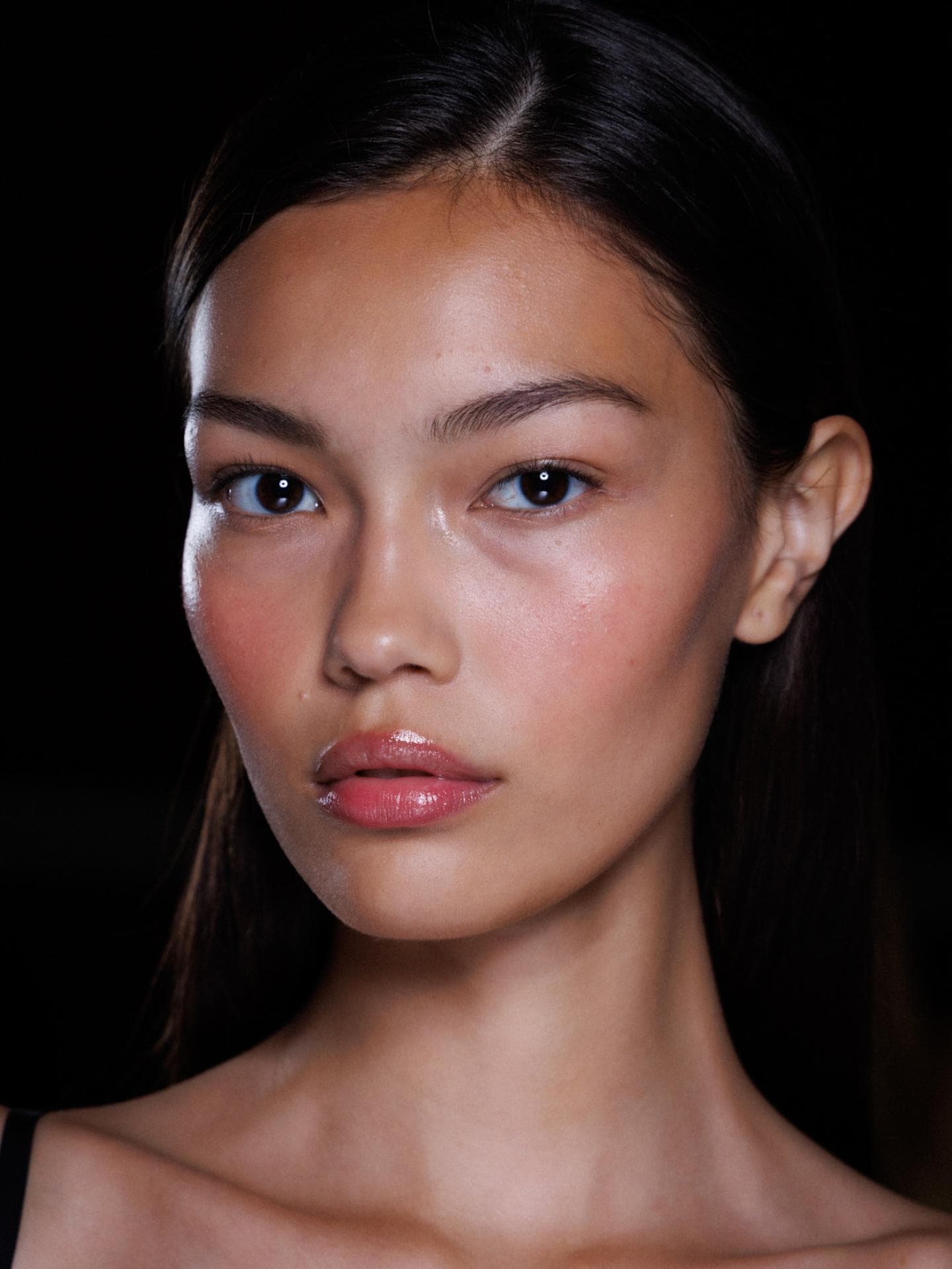 Model mit glowy Lips