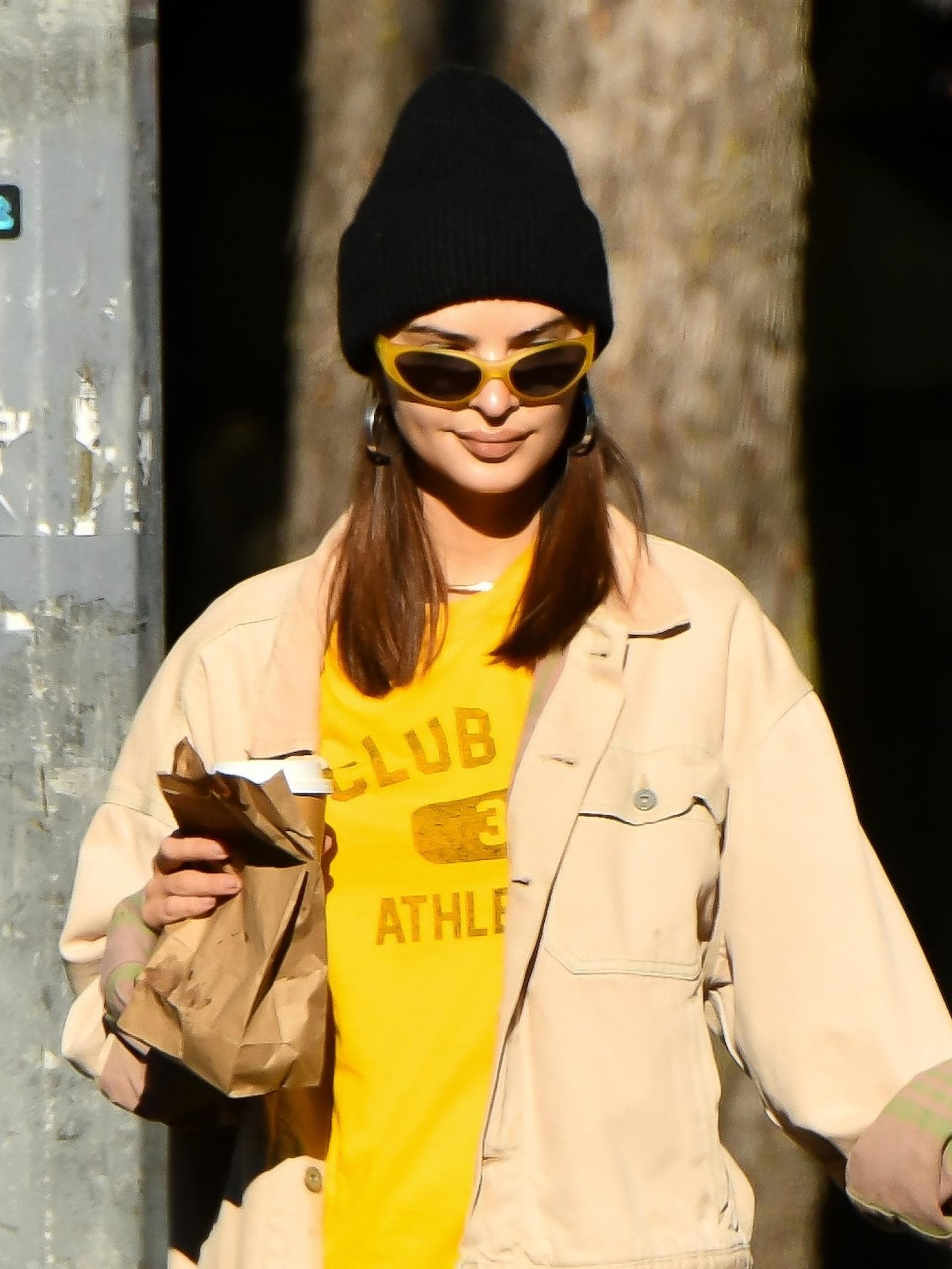 Emily Ratajkowski mit "Shoulder Bob"