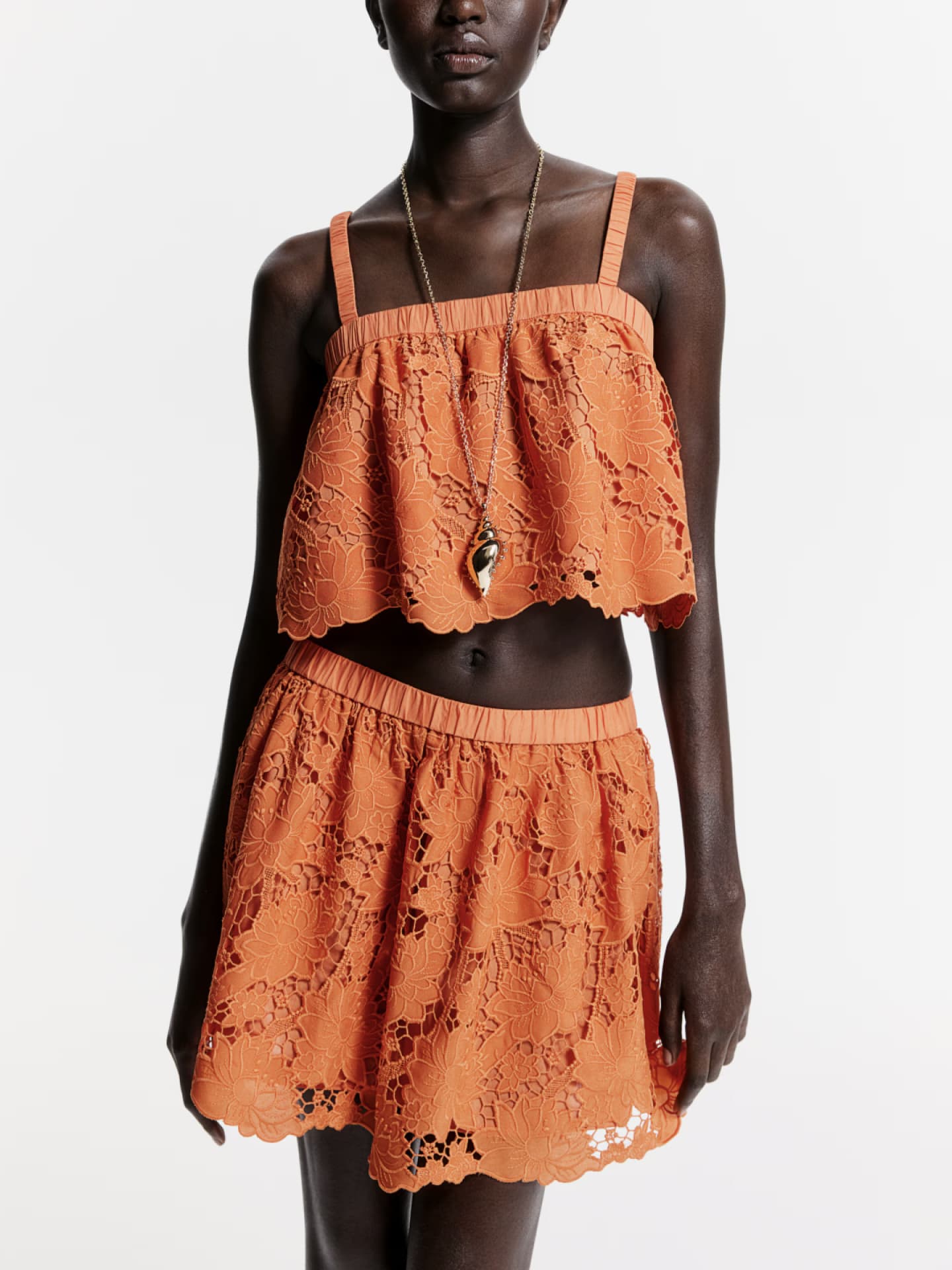 Die "The White Lotus"-Resort-Kollektion von H&M verdient 5 Sterne