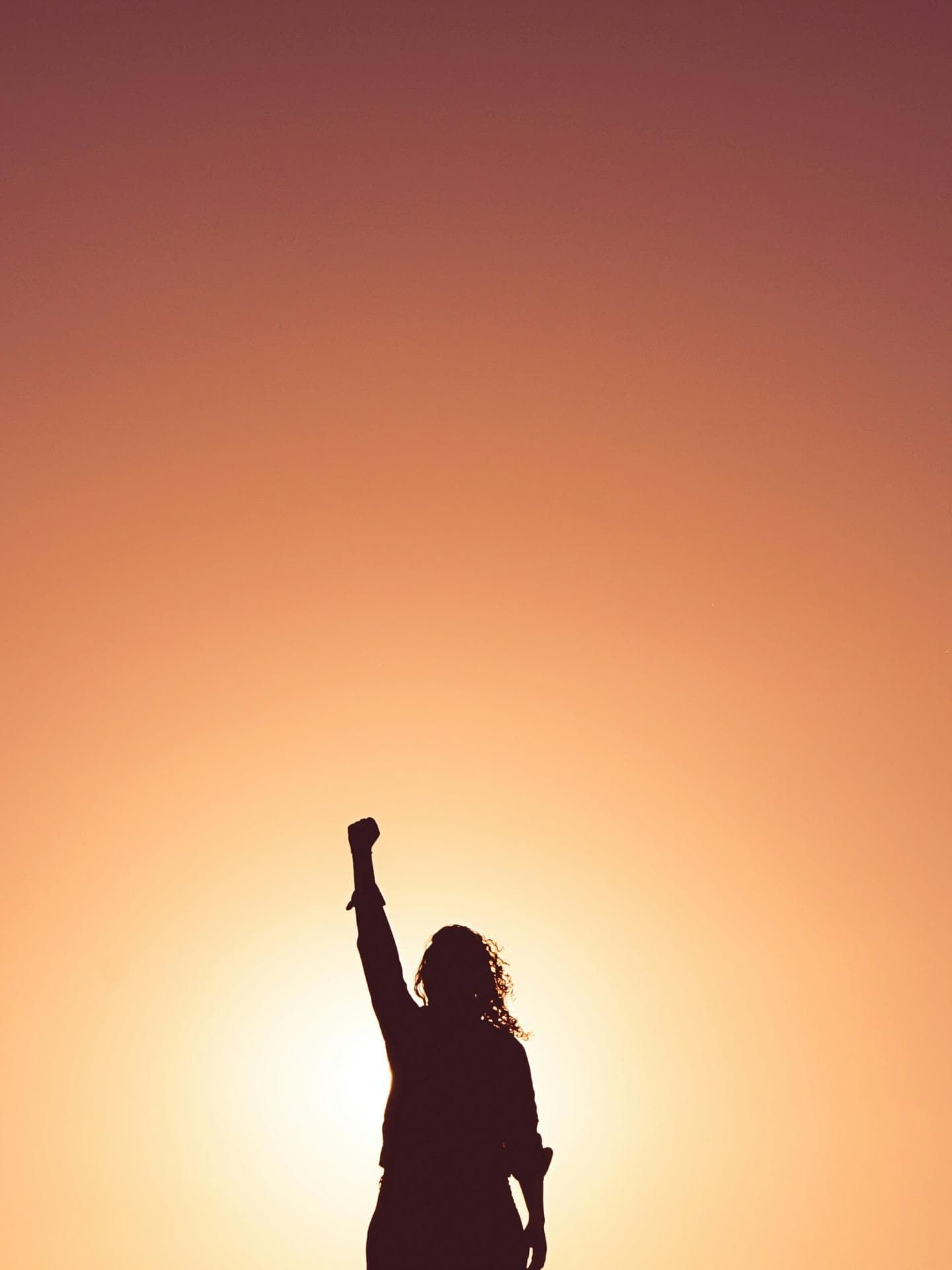 Horoskop: Frau in Siegerpose