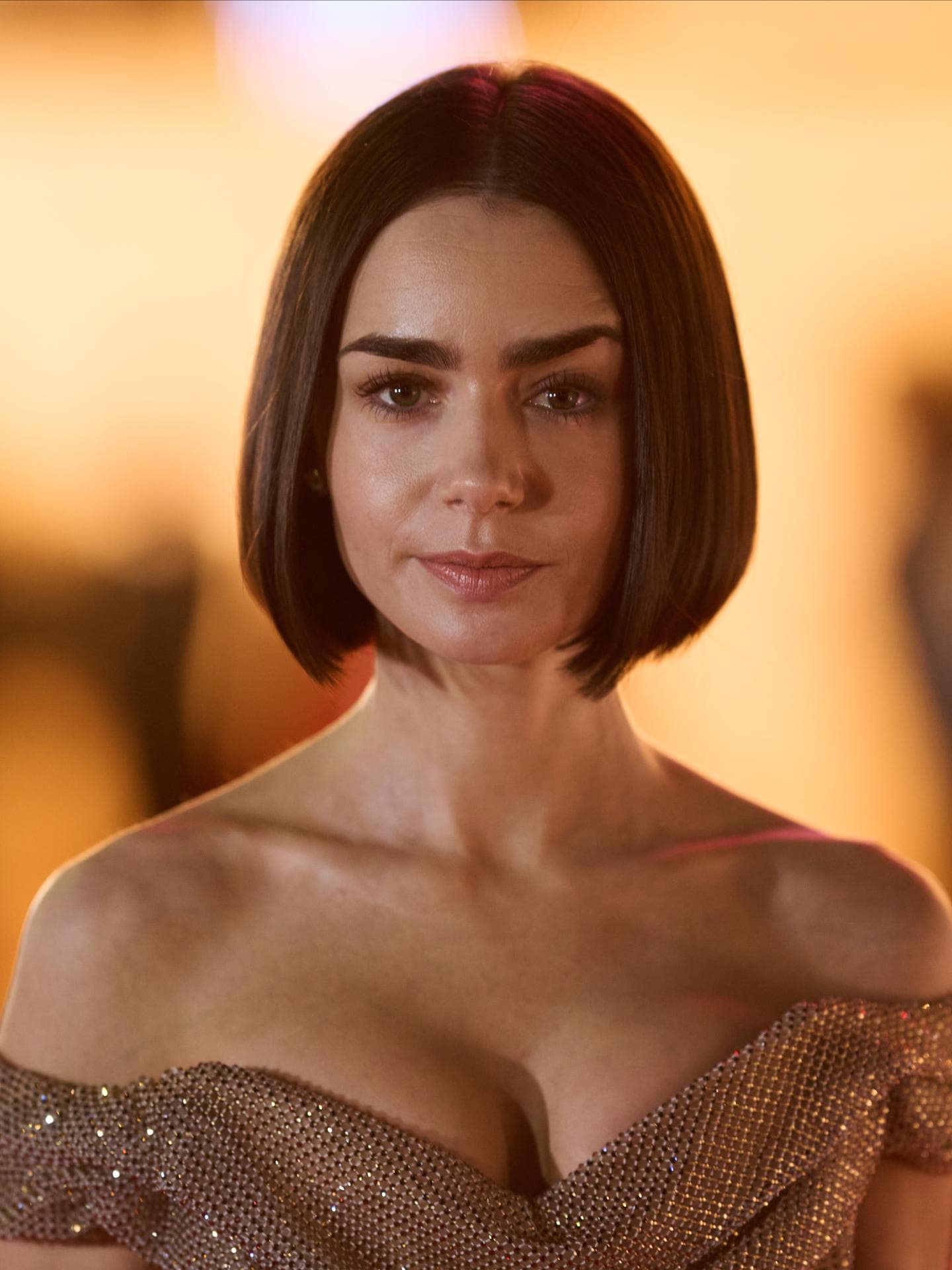 Razor Bob Lily Colins