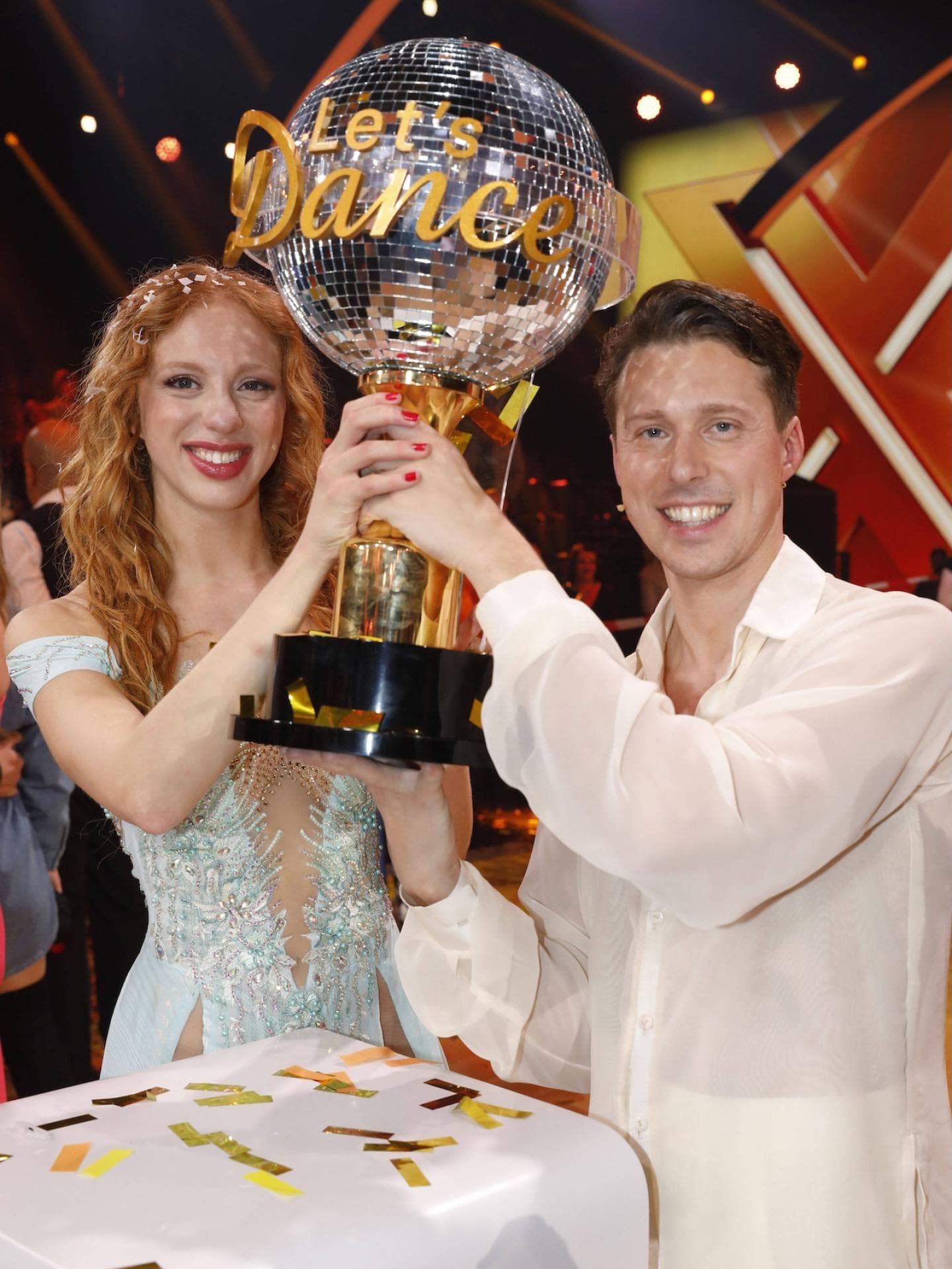 Anna Ermakova & Valentin Lusin (2023) Anna Ermakova & Valentin Lusin (2023)