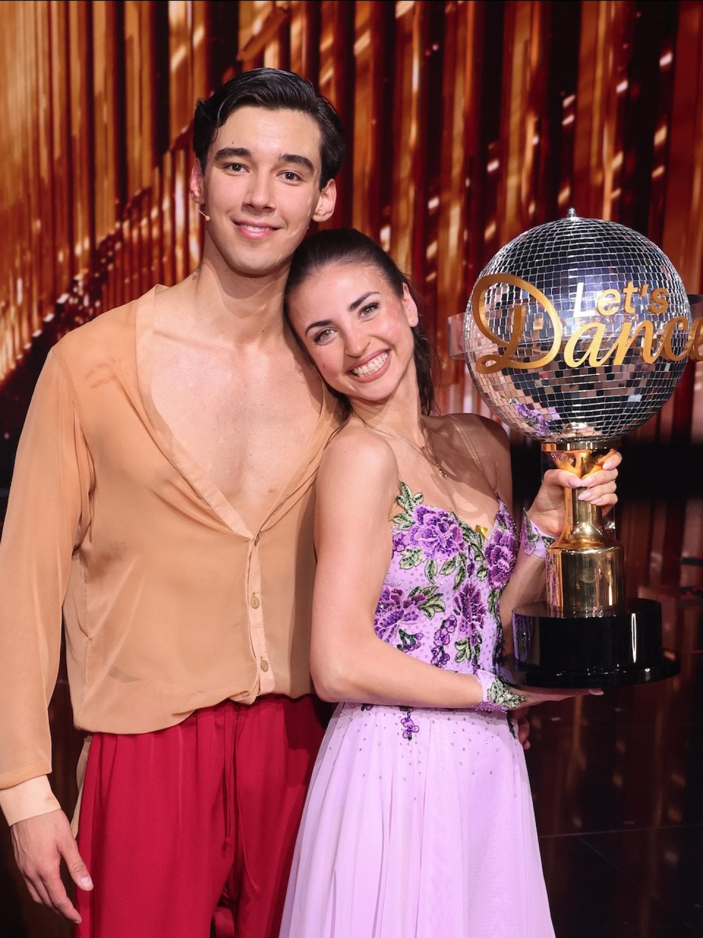 Diego Pooth & Ekaterina Leonova (2025) Diego Pooth & Ekaterina Leonova (2025)