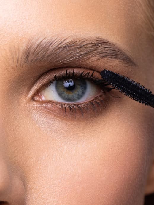 So wird die Mascara nie wieder bröckelig