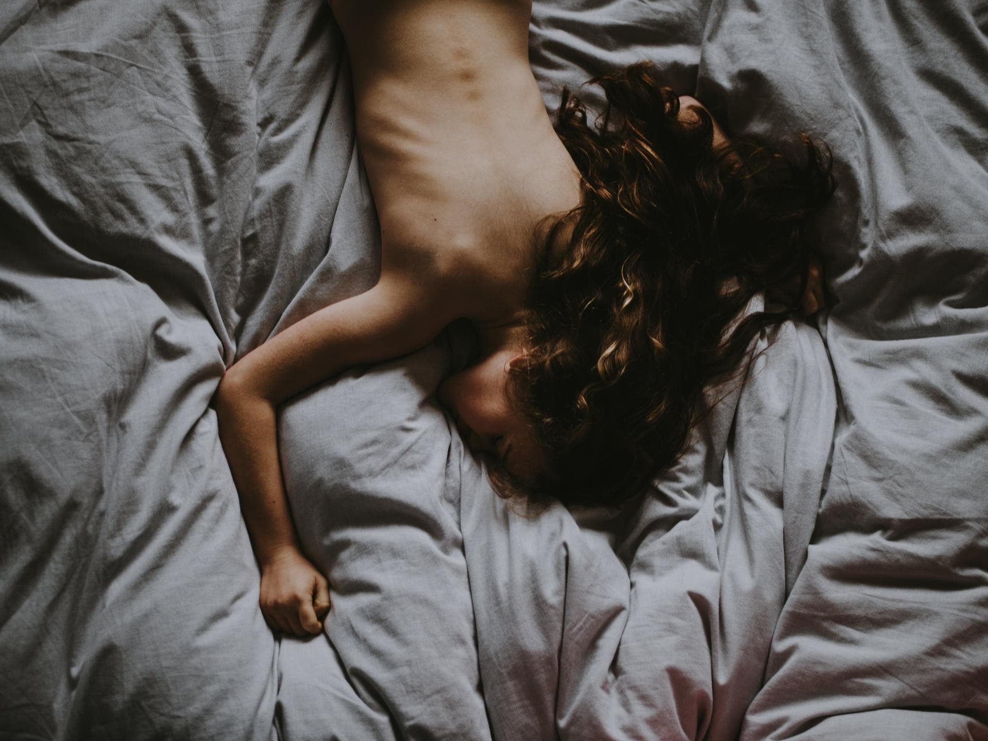 Frau nackt im Bett Frau nackt im Bett
