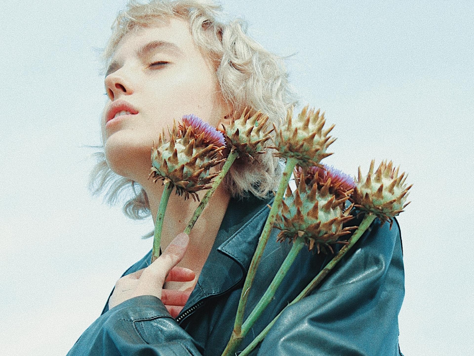 Horoskop Thema: Frau mit Blumen