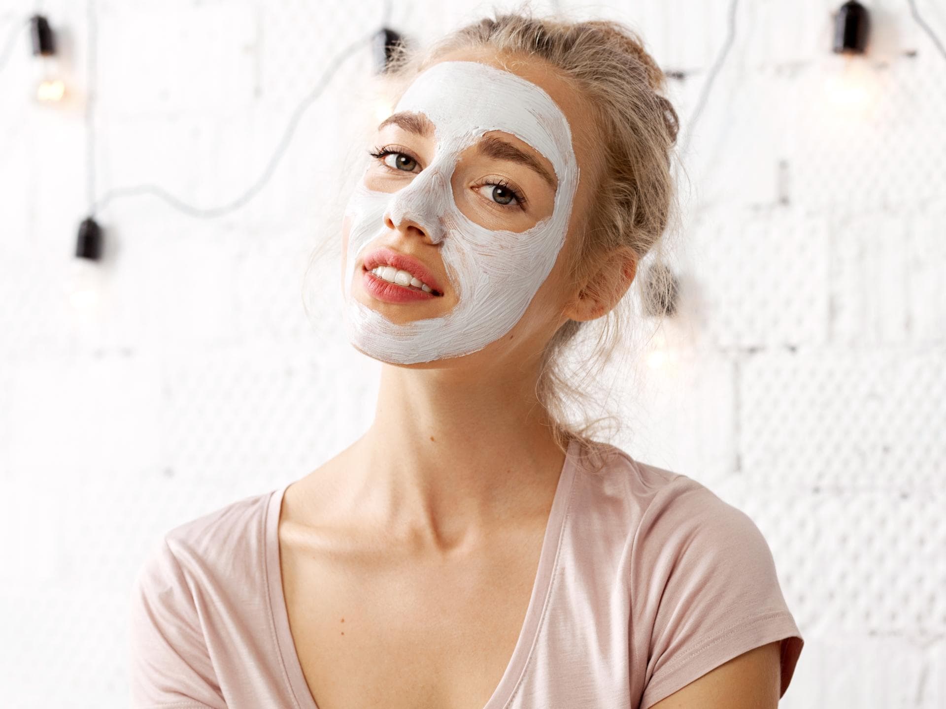 Gesichtsmasken: 3 Fehler, die zu einer unreinen Haut führen! Gesichtsmasken: 3 Fehler, die zu einer unreinen Haut führen!