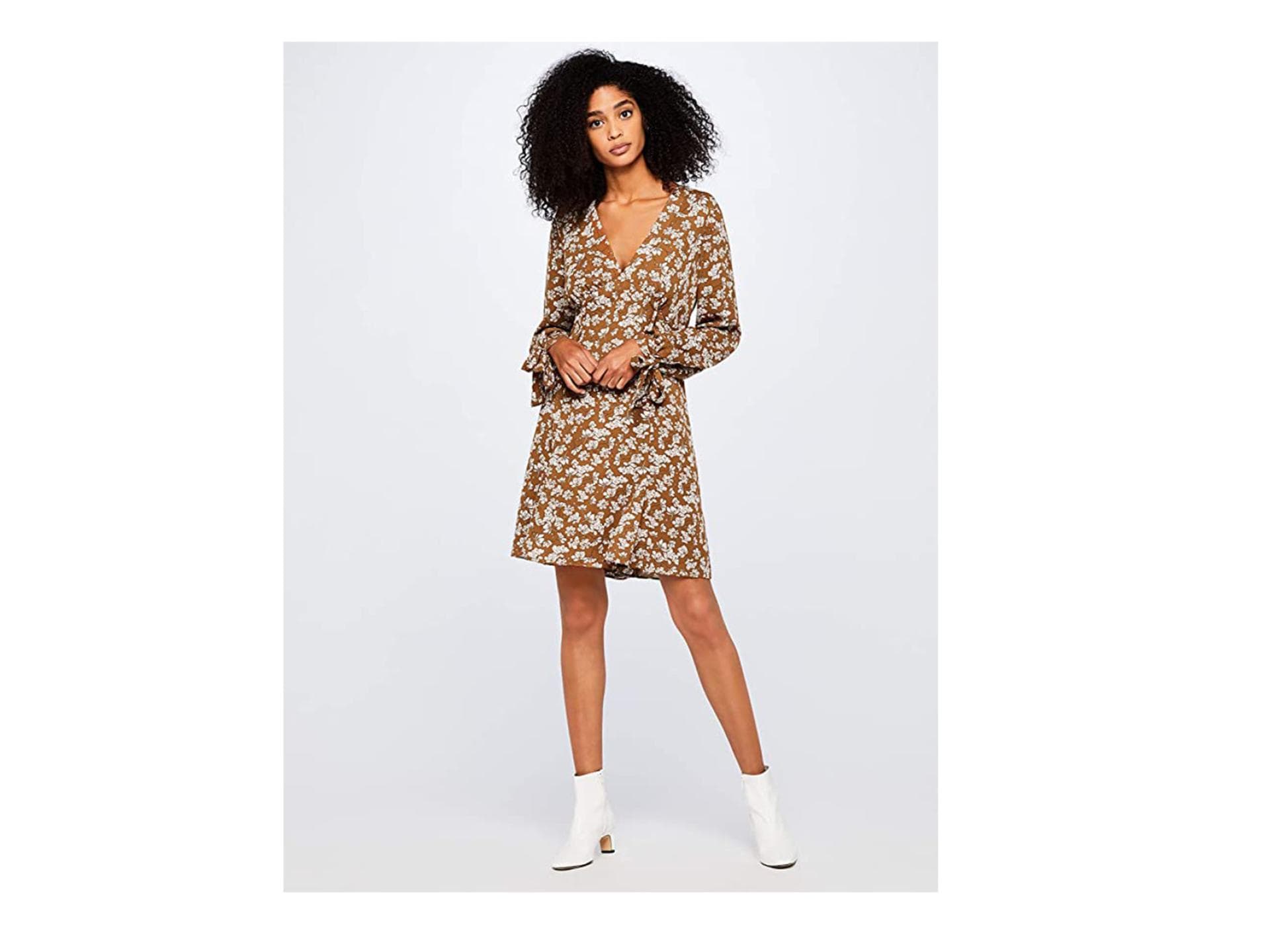 Kurzes Sommerkleid mit Blumenprint